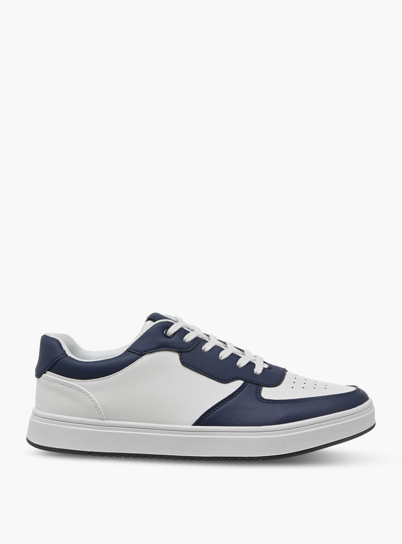 حذاء سنيكرز مثقب برباط إغلاق للرجال من إل بي إل من شو إكسبريس-men-shoes-sneakers-image-3