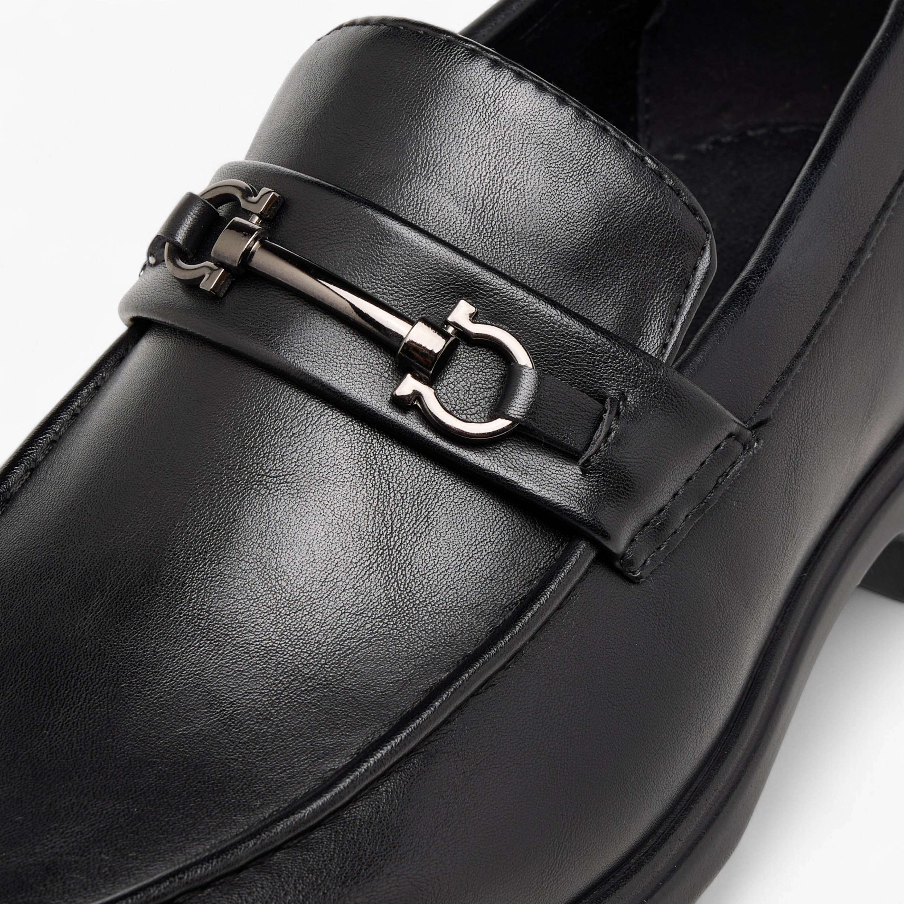 حذاء لوفر سهل الارتداء بزينة معدن من إل بي إل من شوإكسبريس-men-shoes-formalshoes-image-4