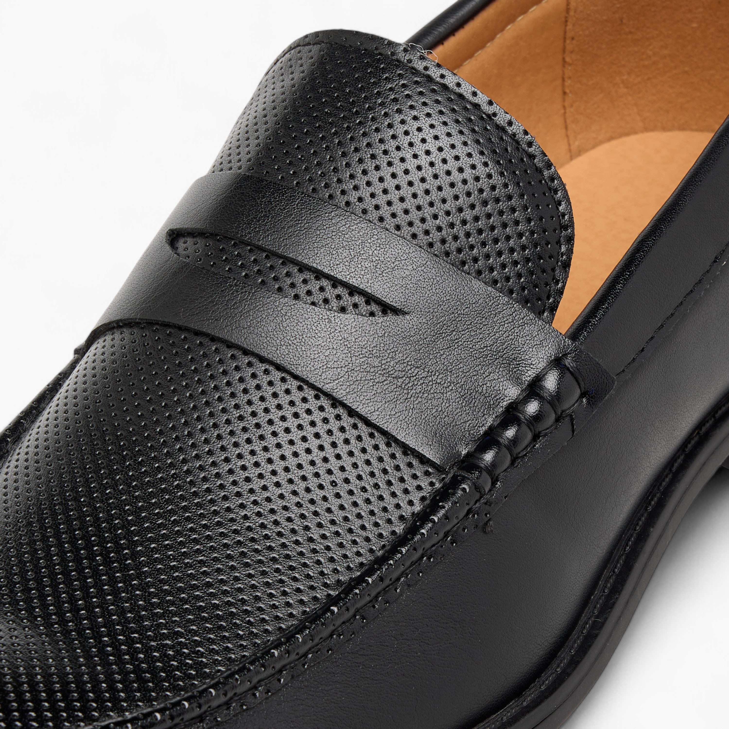 حذاء سهل الارتداء وبارز الملمس من أل بي أل من شو إكسبريس-men-shoes-formalshoes-image-4