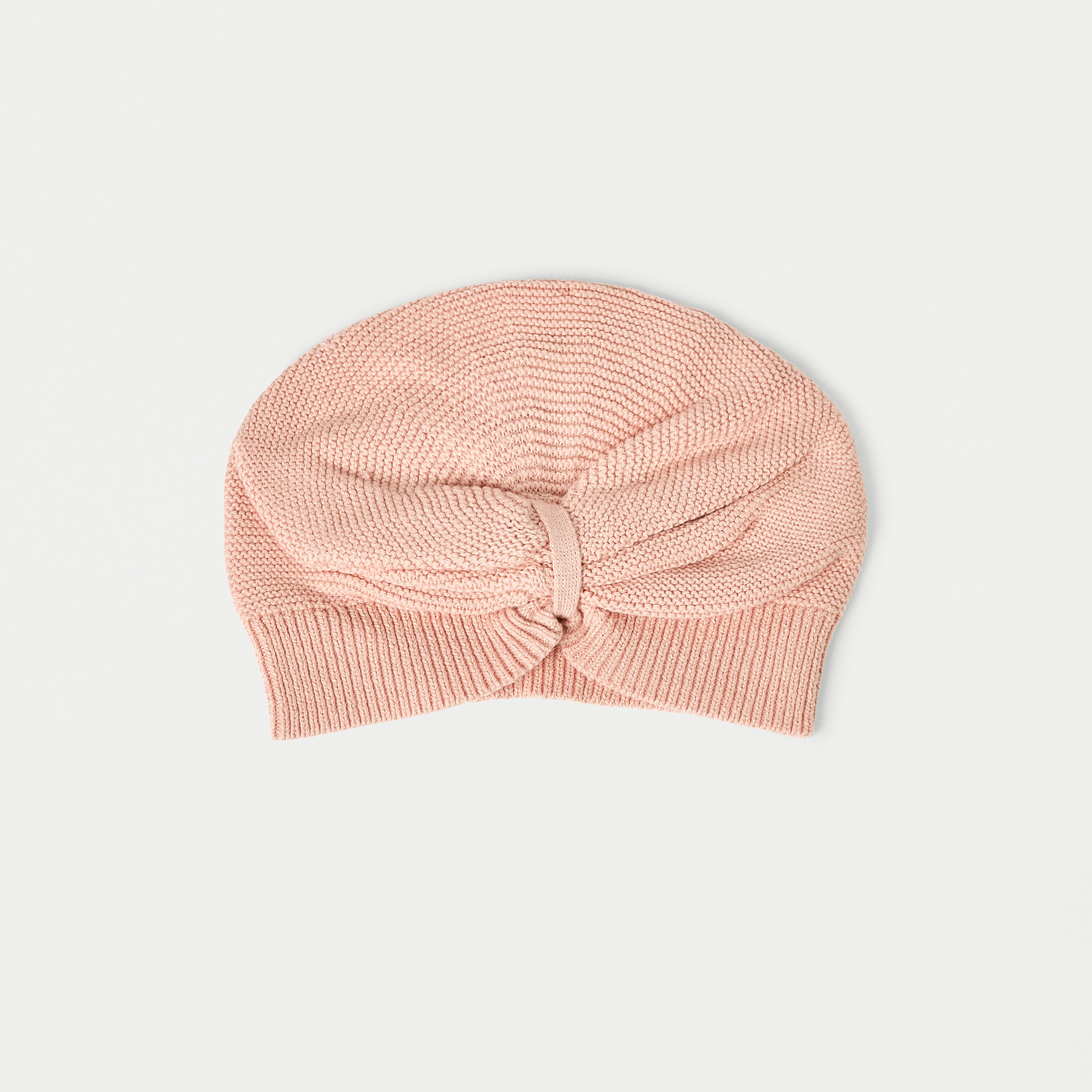 قبعة بيني بارزة الملمس بتفاصيل فيونكة من جونيورز- طقم من قطعتين-baby-girls-accessories-caps-image-3