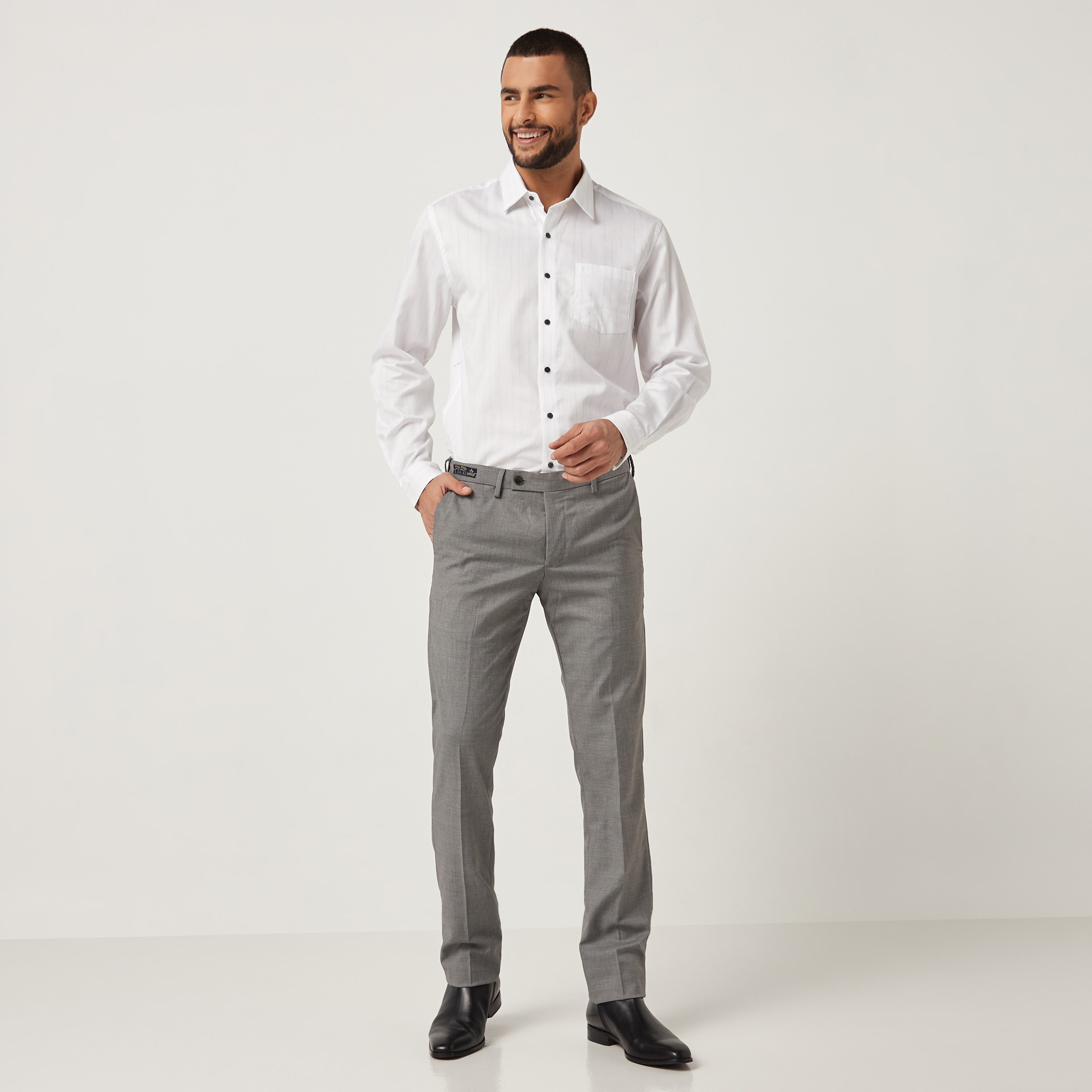 قميص فارمل بأكمام طويلة وياقة مخططة باللون الأبیض للرجال من آیرو-men-clothing-shirts-image-5