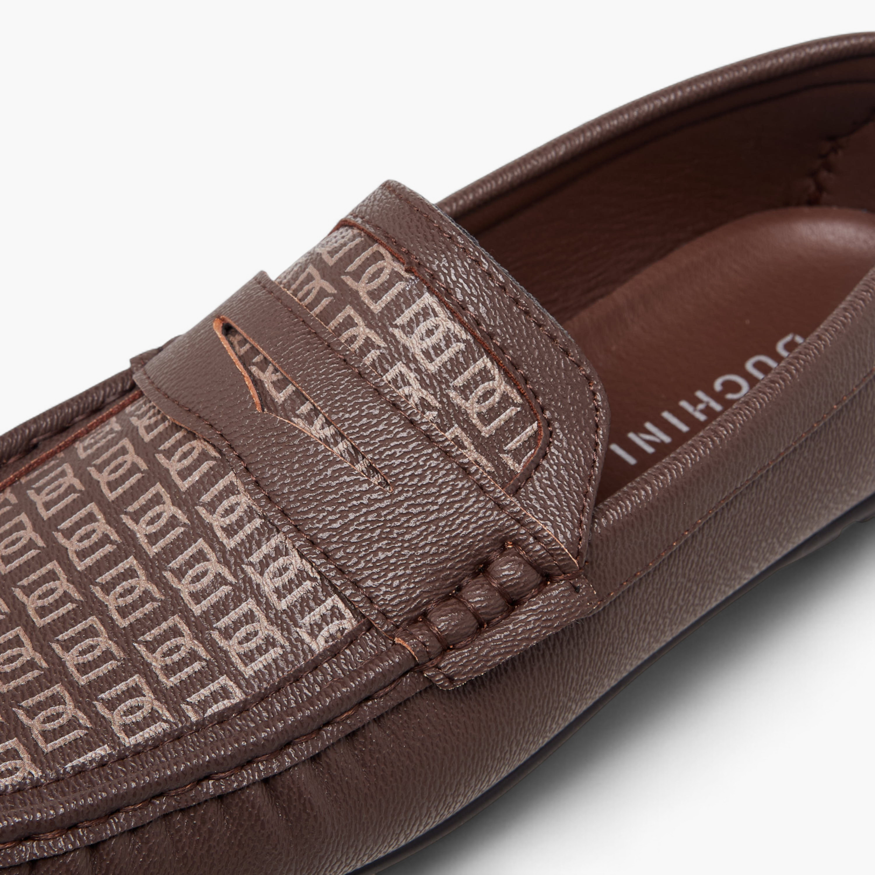 حذاء موكاسين سهل الارتداء بطبعات مونوجرام للرجال من دوتشيني-men-shoes-loafersandmoccasins-image-9