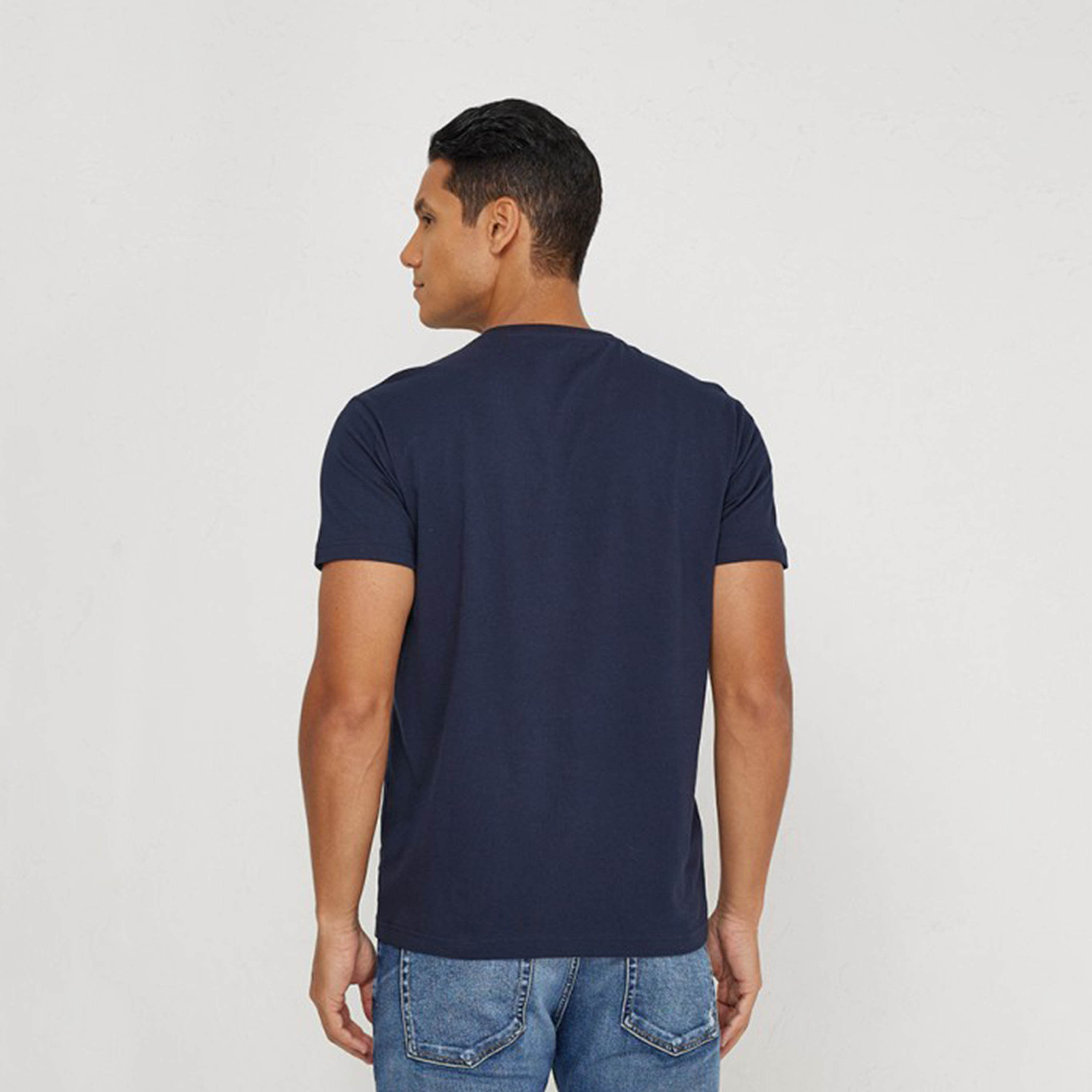 أيروبوستال- تي شيرت رجالي بغطاء للرأس وأكمام قصيرة وياقة مستديرة وشعار-men-clothing-tshirtsandpolos-tshirts-image-2