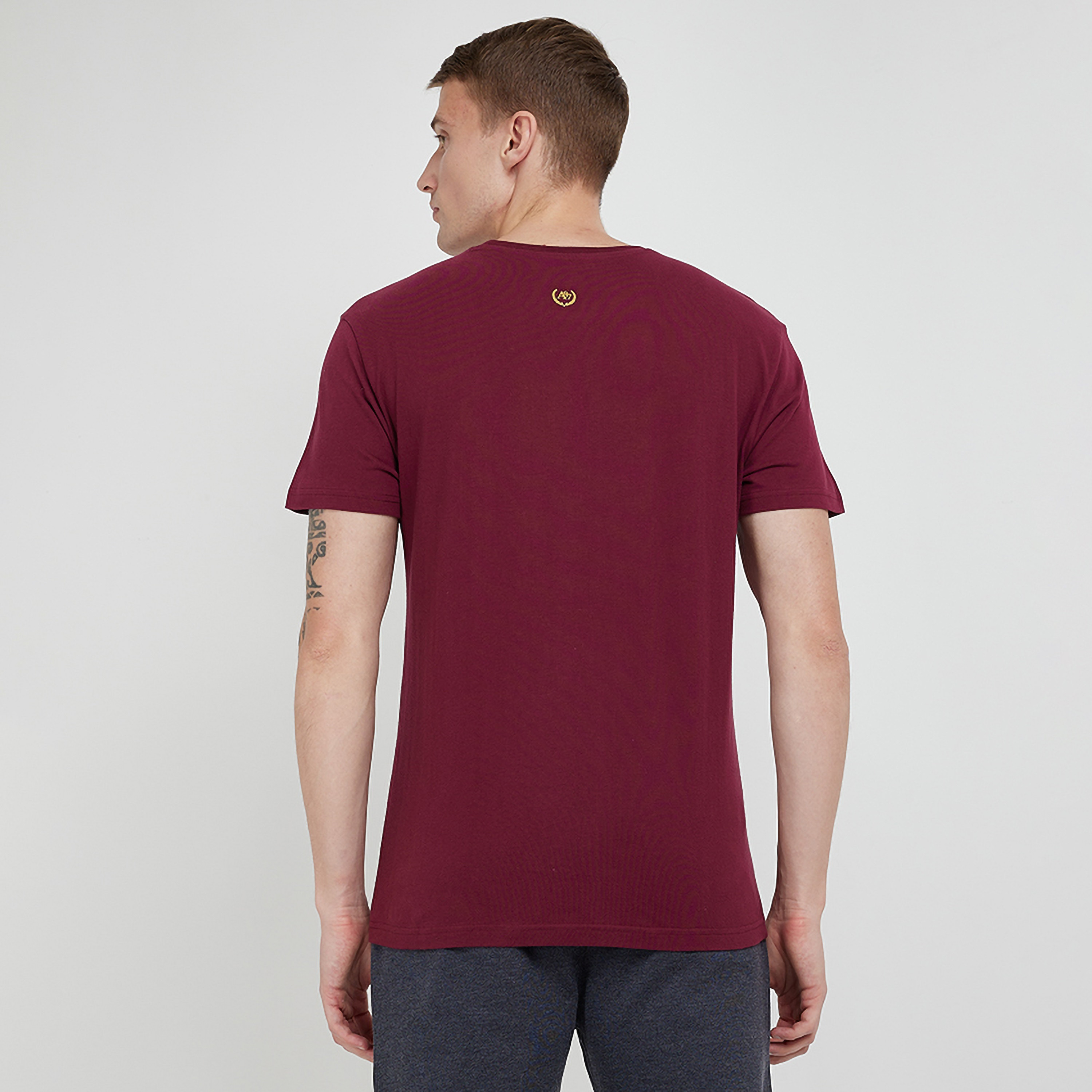 تي شيرت رجالي بأكمام قصيرة وياقة دائرية وشعار من أيروبوستال-men-clothing-tshirtsandpolos-tshirts-image-4