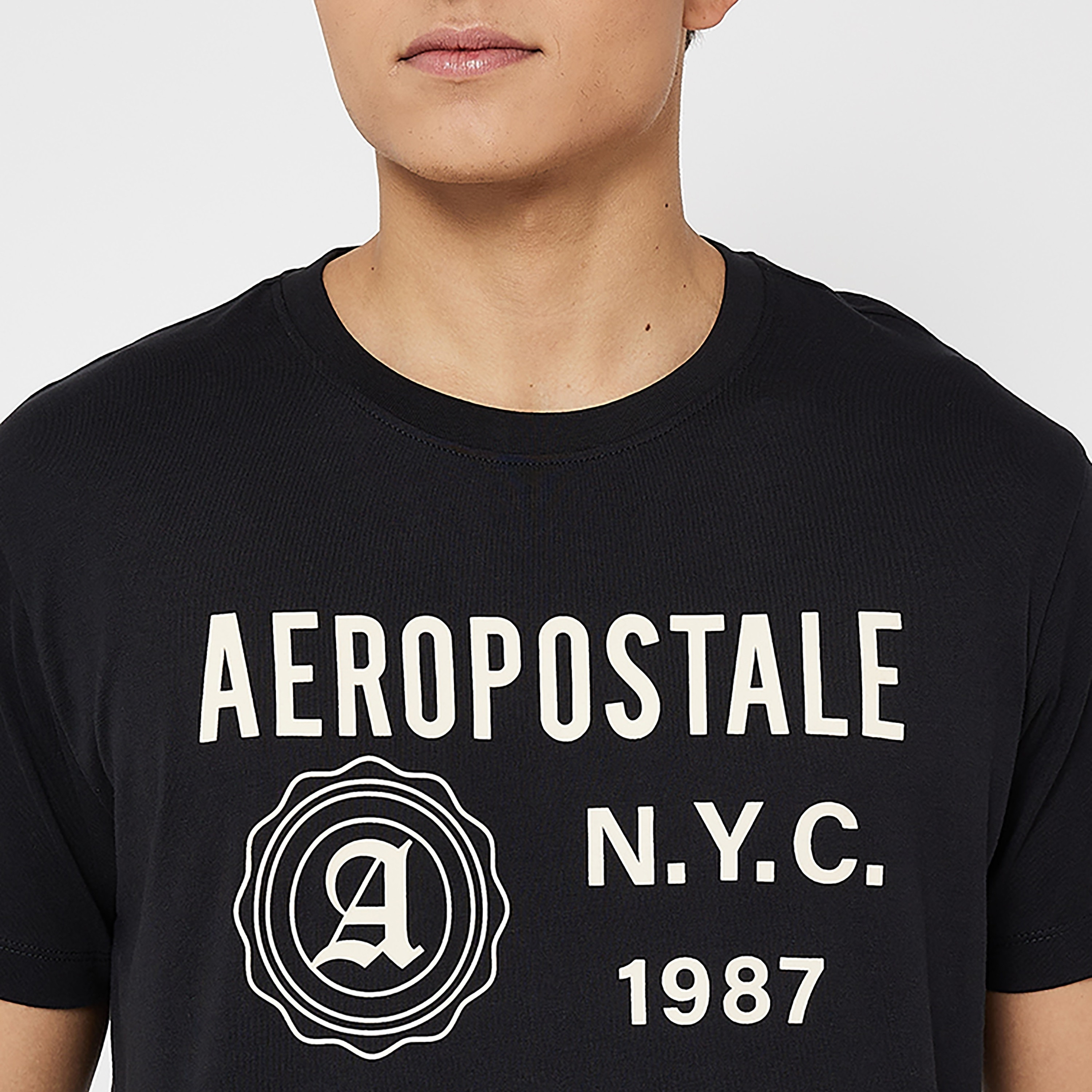تي شيرت رجالي بياقة دائرية وأكمام قصيرة ومضلع مع شعار من أيروبوستال-men-clothing-tshirtsandpolos-tshirts-image-3
