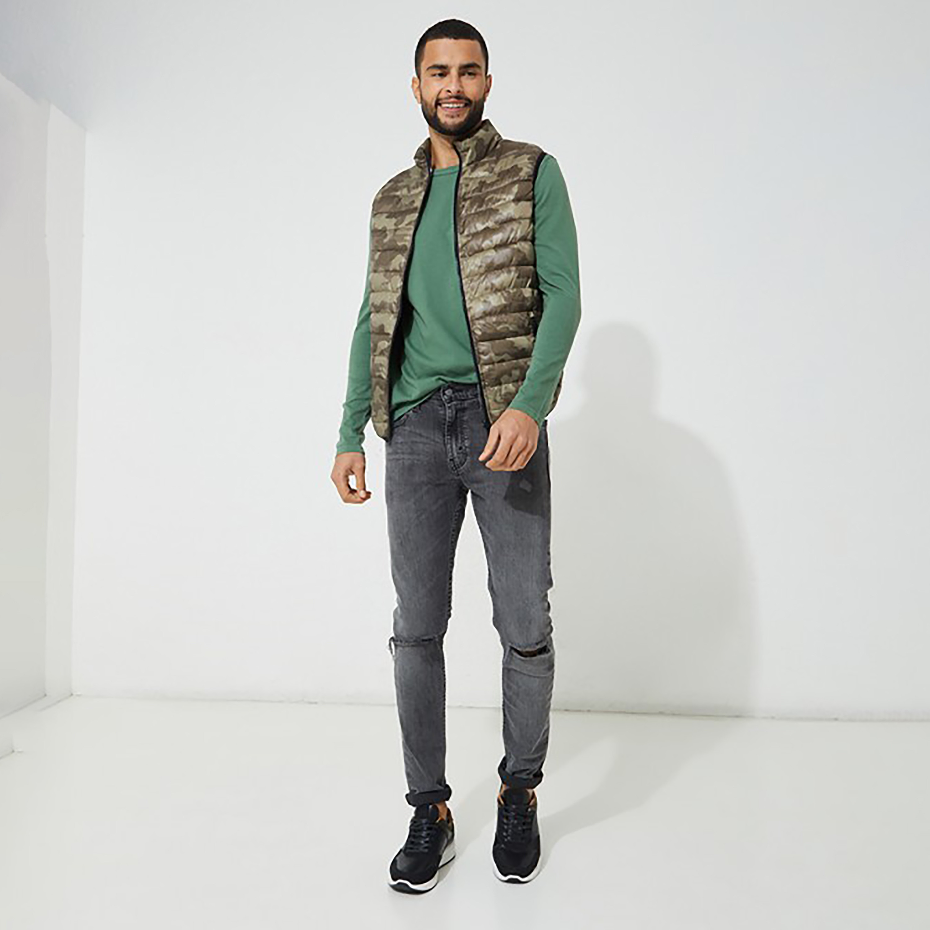 تي شيرت من ايروبوستال بأكمام طويلة و ياقة مستديرة سادة-men-clothing-tshirtsandpolos-tshirts-image-2