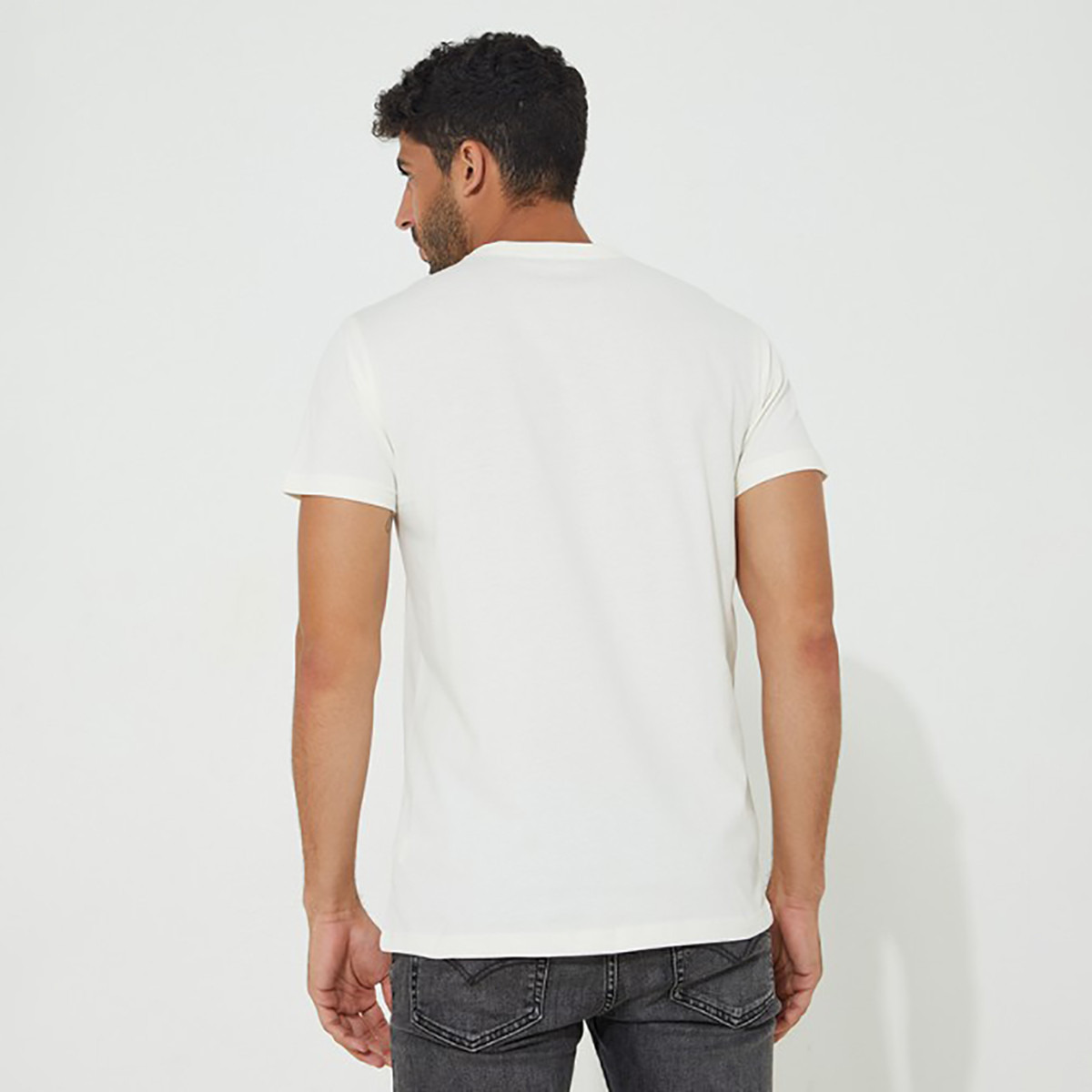 تيشيرت ايروبوستال بأكمام قصيرة وياقة دائرية مطبوعة باللون الأبیض للرجال-men-clothing-tshirtsandpolos-tshirts-image-2