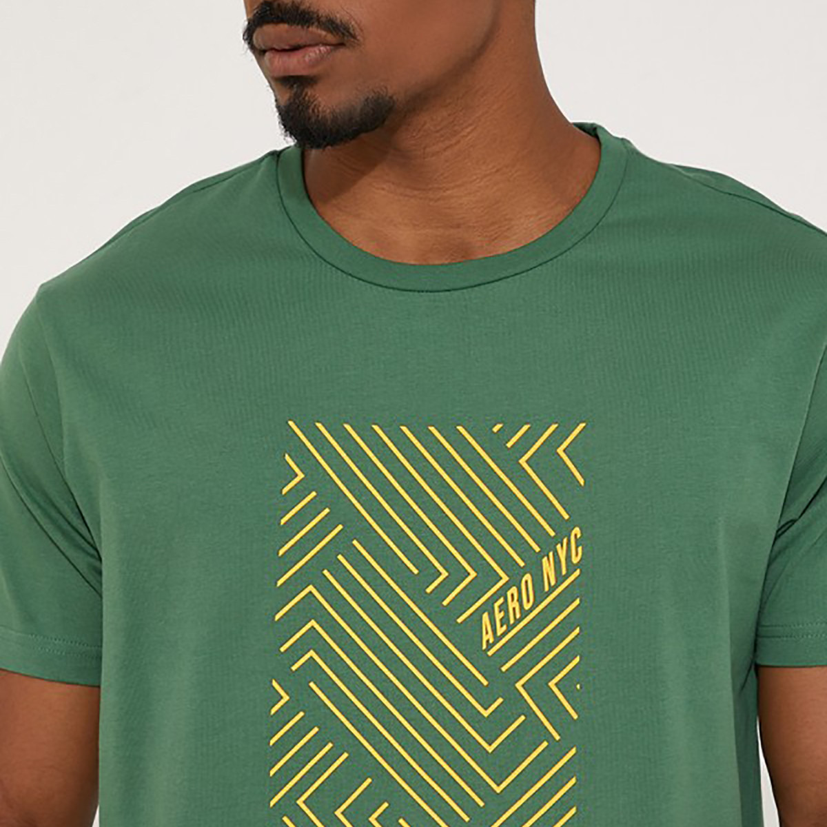 تيشيرت ايروبوستال بأكمام قصيرة وياقة دائرية مع طبعات خضزاء غامق للرجال-men-clothing-tshirtsandpolos-tshirts-image-3
