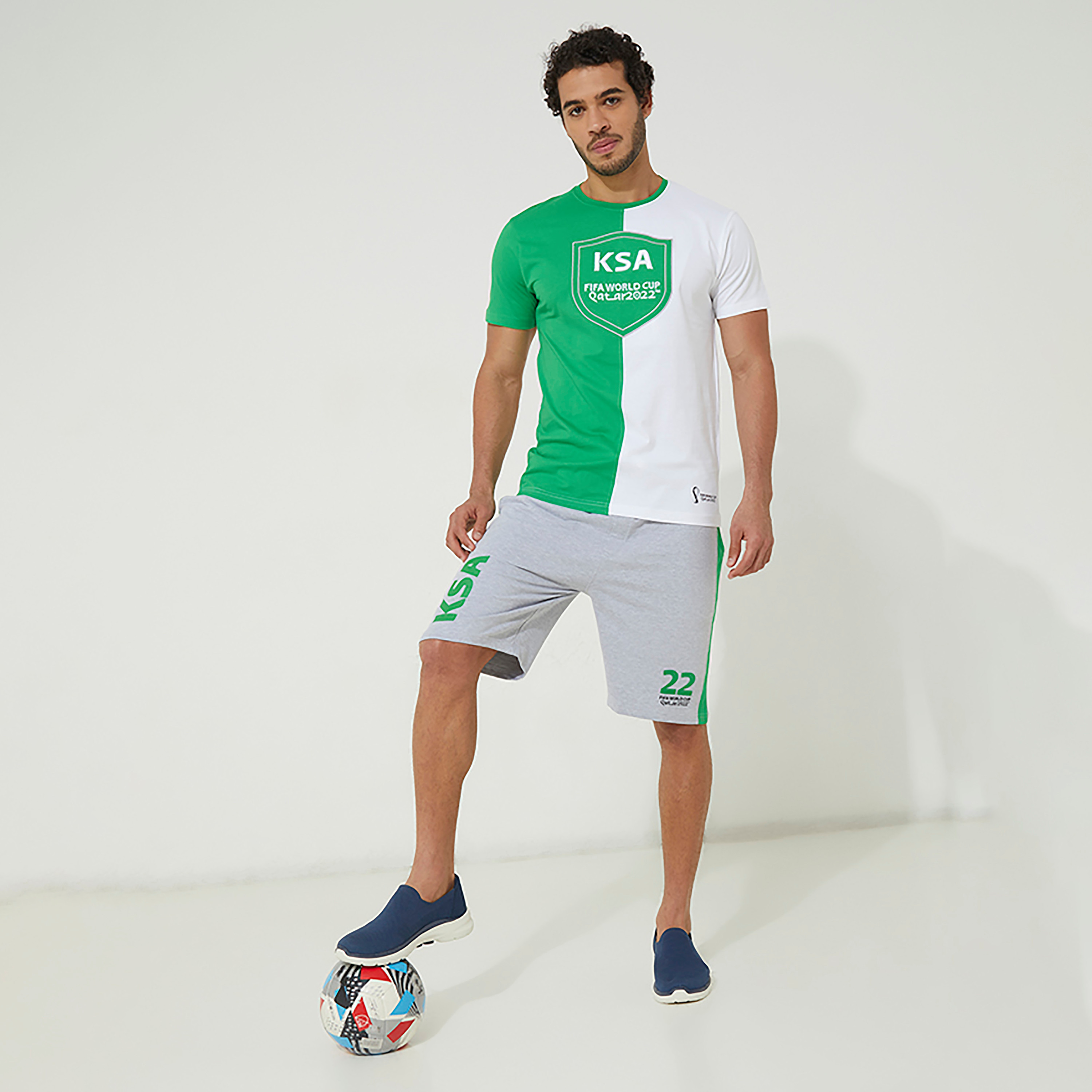 تي شيرت رجالي من ايروبوستال بأكمام قصيرة و ياقة مستديرة مع مطرز بلون اخضر-men-clothing-sportswearandactivewear-tshirtsandpolos-image-4