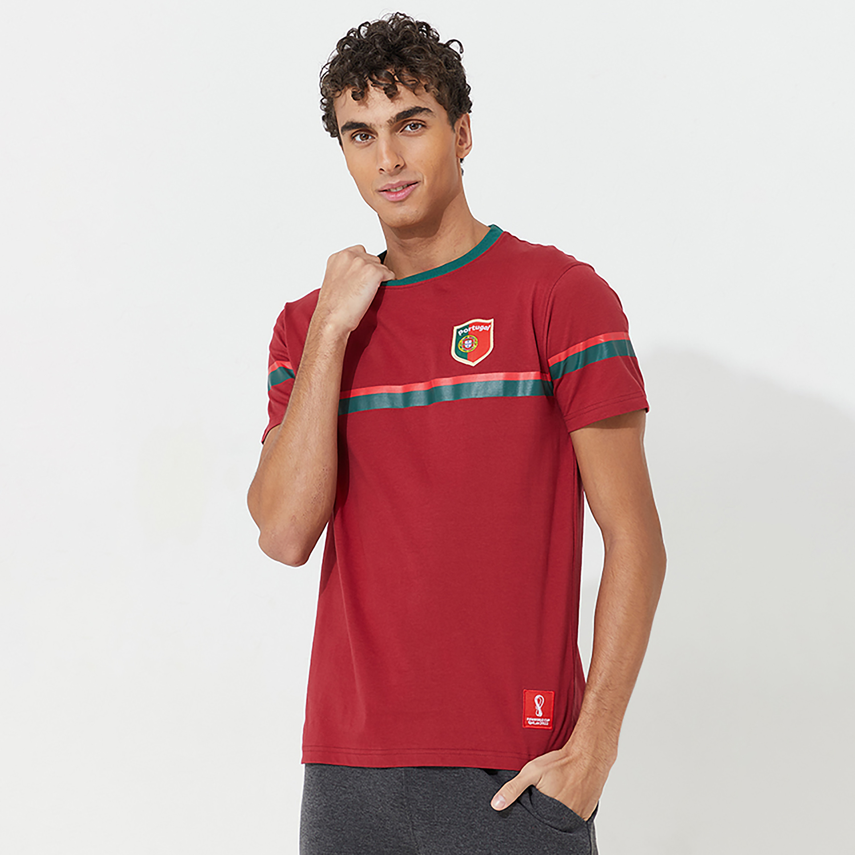 تي شيرت من ايروبوستال مع مطبوع بأكمام قصيرة و ياقة مستديرة مع لون بورجوندي للرجال-men-clothing-sportswearandactivewear-tshirtsandpolos-image-1