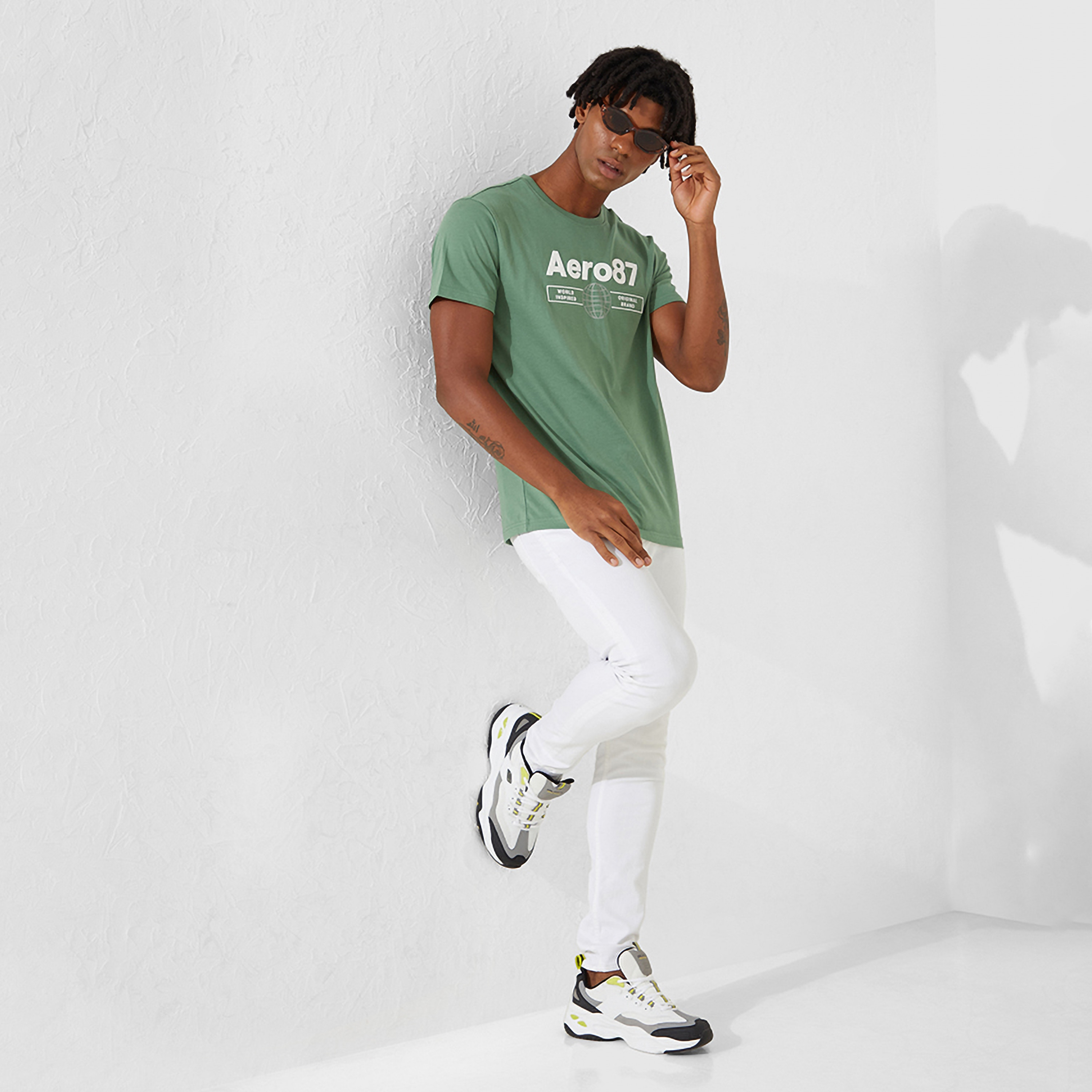 تي شيرت رجالي بأكمام قصيرة وياقة دائرية وشعار من أيروبوستال-men-clothing-tshirtsandpolos-tshirts-image-2