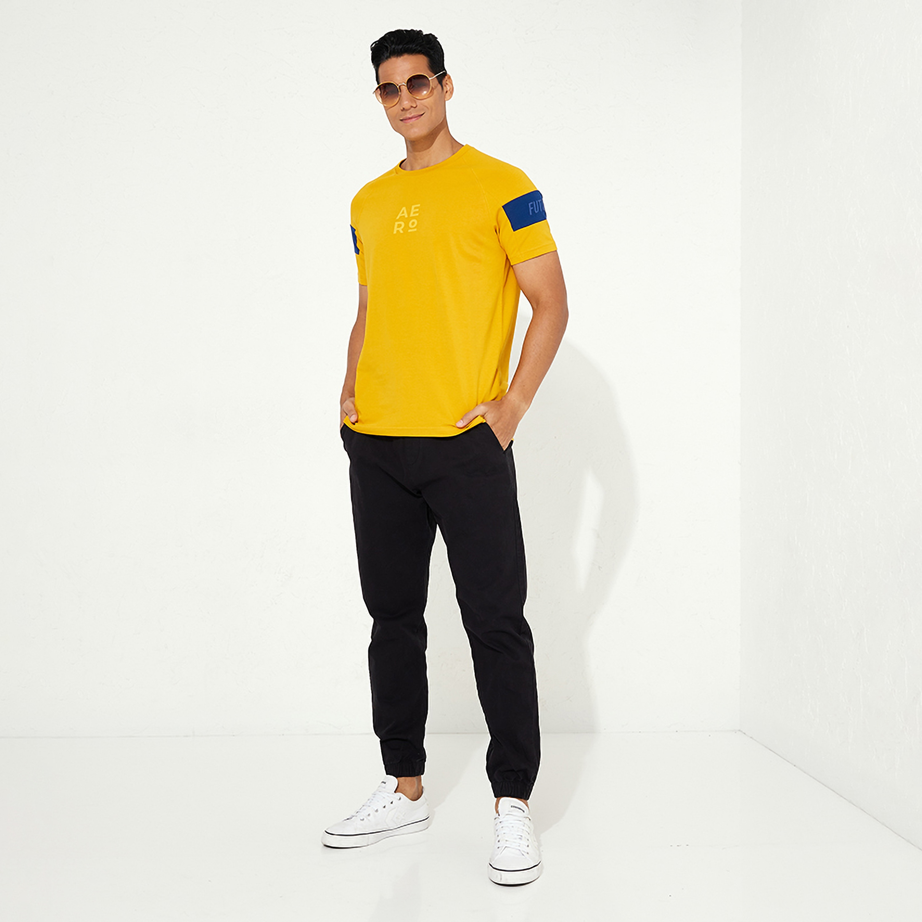 تي شيرت رجالي بأكمام قصيرة وياقة دائرية وشعار من أيروبوستال-men-clothing-tshirtsandpolos-tshirts-image-6