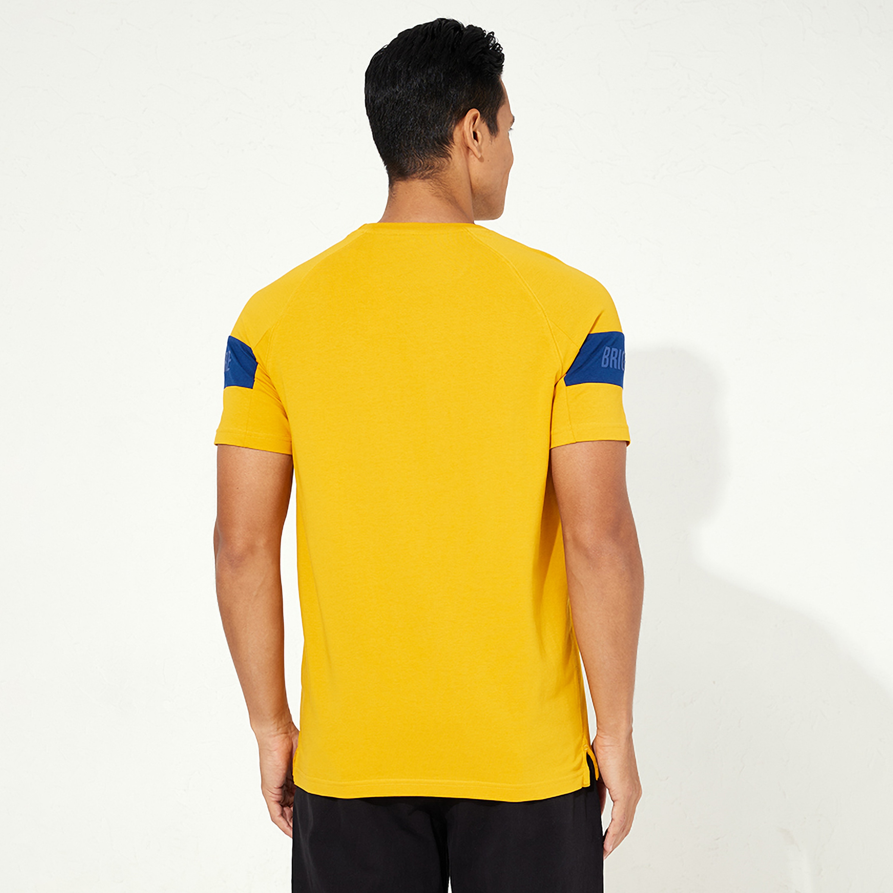 تي شيرت رجالي بأكمام قصيرة وياقة دائرية وشعار من أيروبوستال-men-clothing-tshirtsandpolos-tshirts-image-8