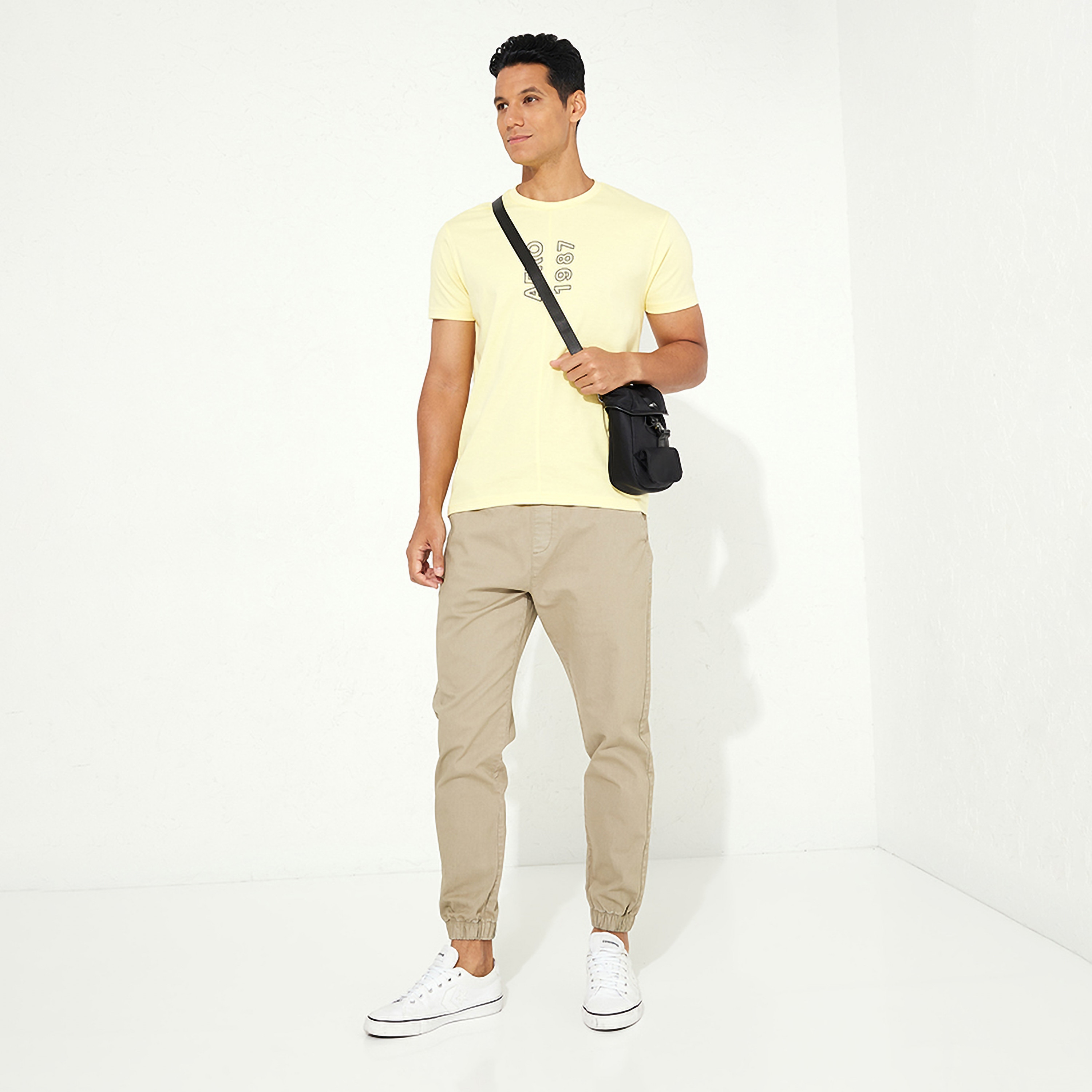تي شيرت رجالي بأكمام قصيرة وياقة دائرية وشعار من أيروبوستال-men-clothing-tshirtsandpolos-tshirts-image-6