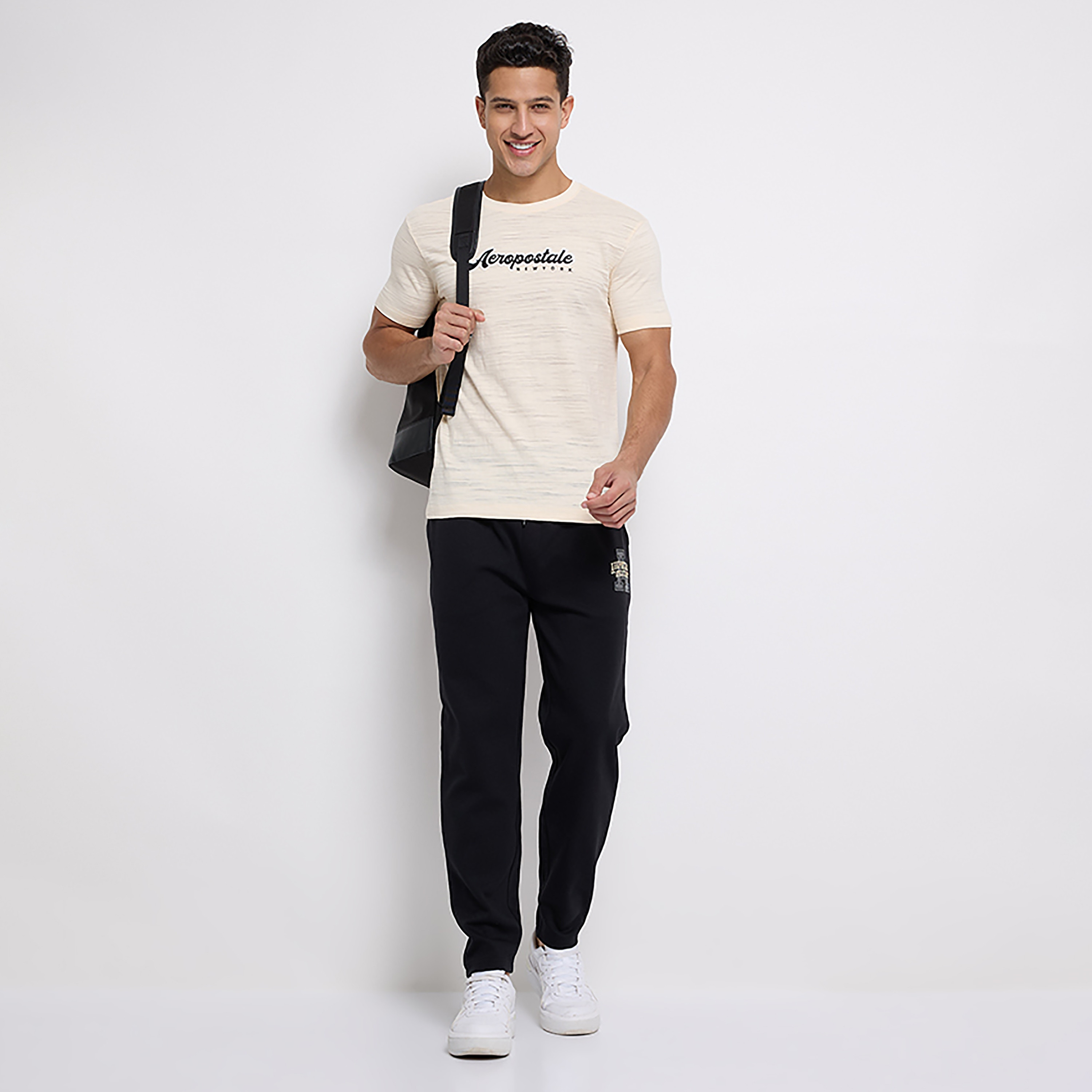 تي شيرت من ايروبوستال بأكمام قصيرة و ياقة مستديرة مع شعار-men-clothing-tshirtsandpolos-tshirts-image-2