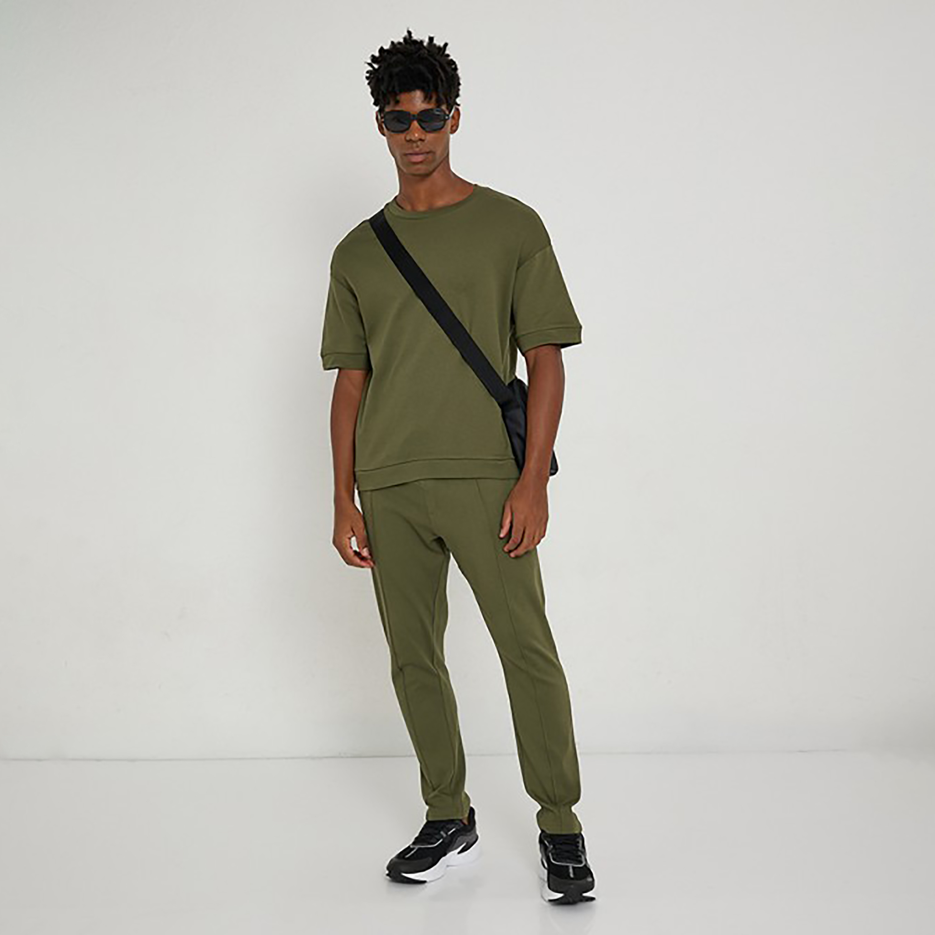 تي شيرت من ايروبوستال بأكمام قصيرة و ياقة مستديرة سادة-men-clothing-tshirtsandpolos-tshirts-image-2