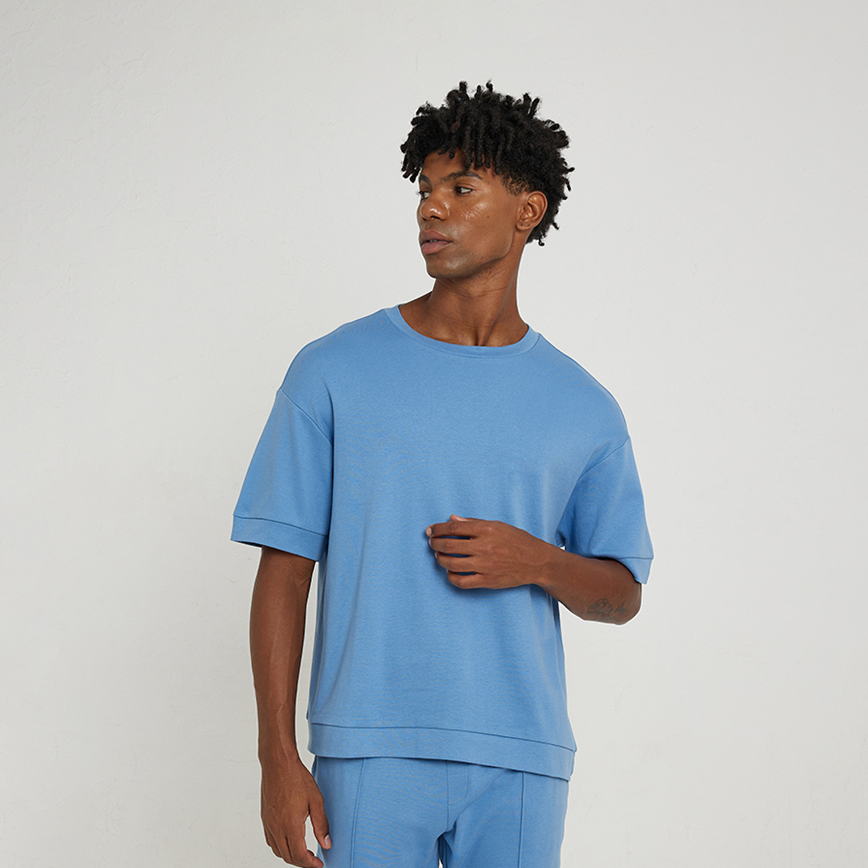 ايروبوستيل- تي شيرت رجالي سادة بياقة دائرية وأكمام قصيرة-men-clothing-tshirtsandpolos-tshirts-image-1