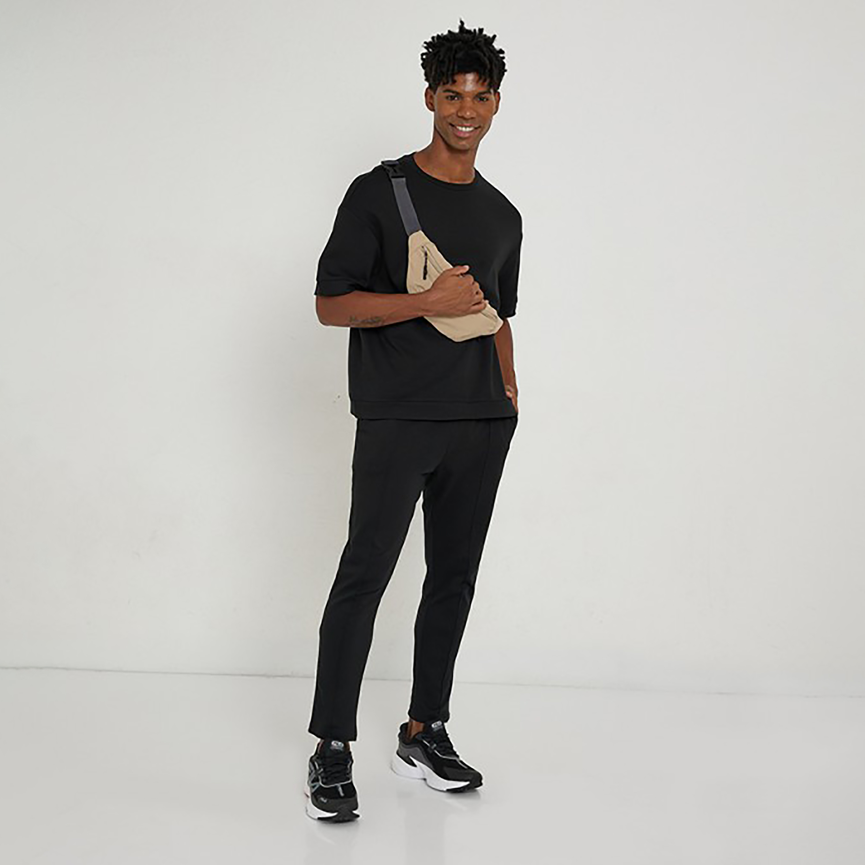 Aeropostale Plain Crew Neck Short Sleeves T-Shirt-men-clothing-tshirtsandpolos-tshirts-image-2