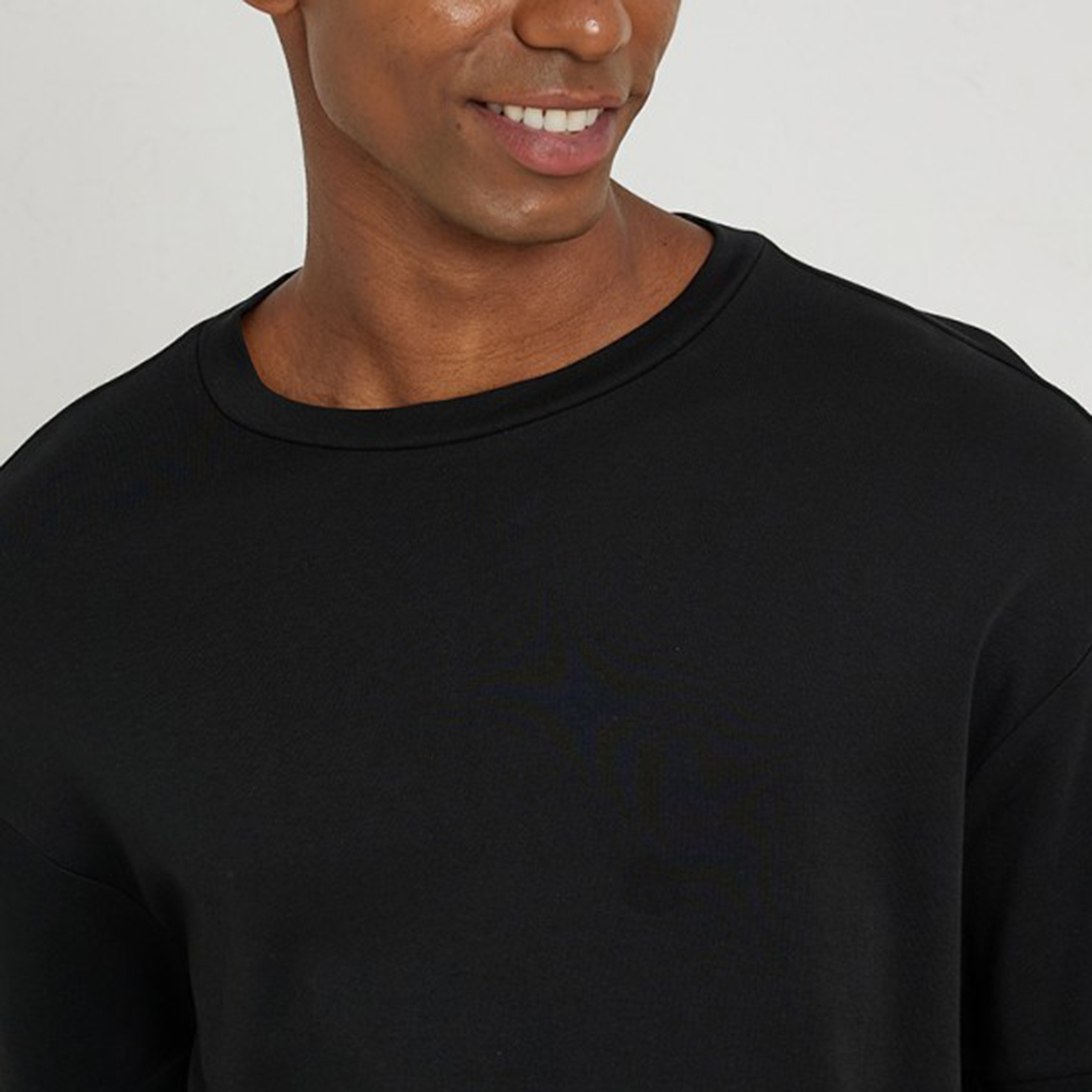 Aeropostale Plain Crew Neck Short Sleeves T-Shirt-men-clothing-tshirtsandpolos-tshirts-image-3