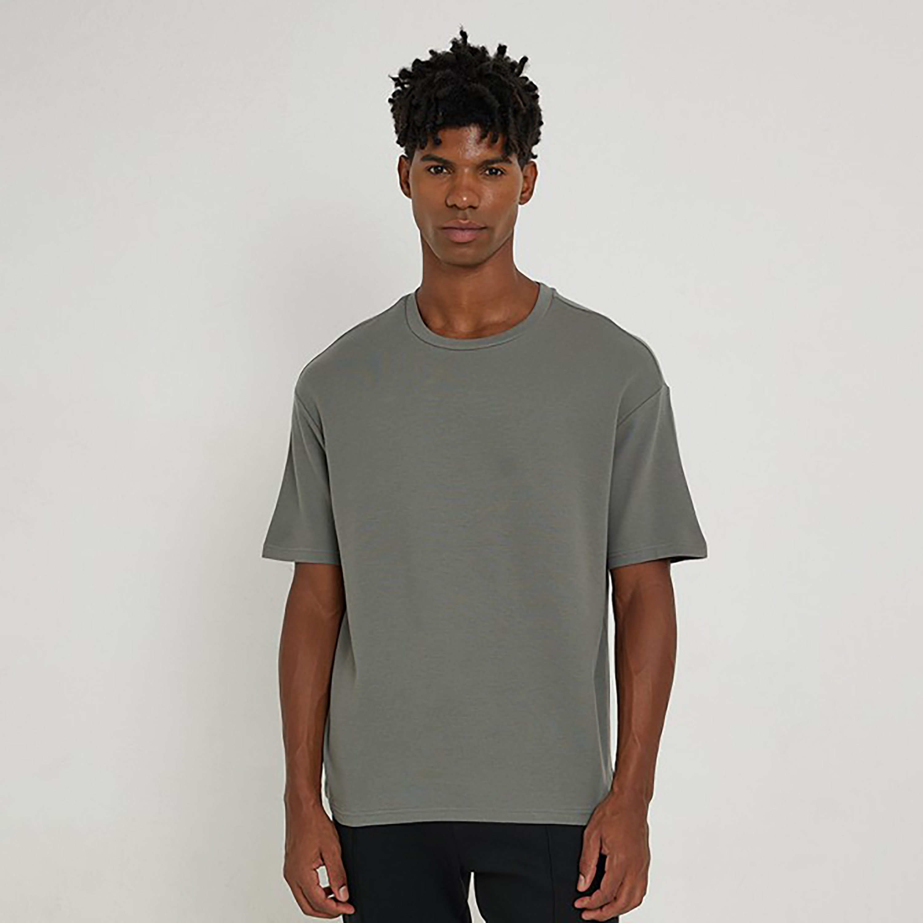 Aeropostale Plain Crew Neck Short Sleeves T-Shirt-men-clothing-tshirtsandpolos-tshirts-image-1