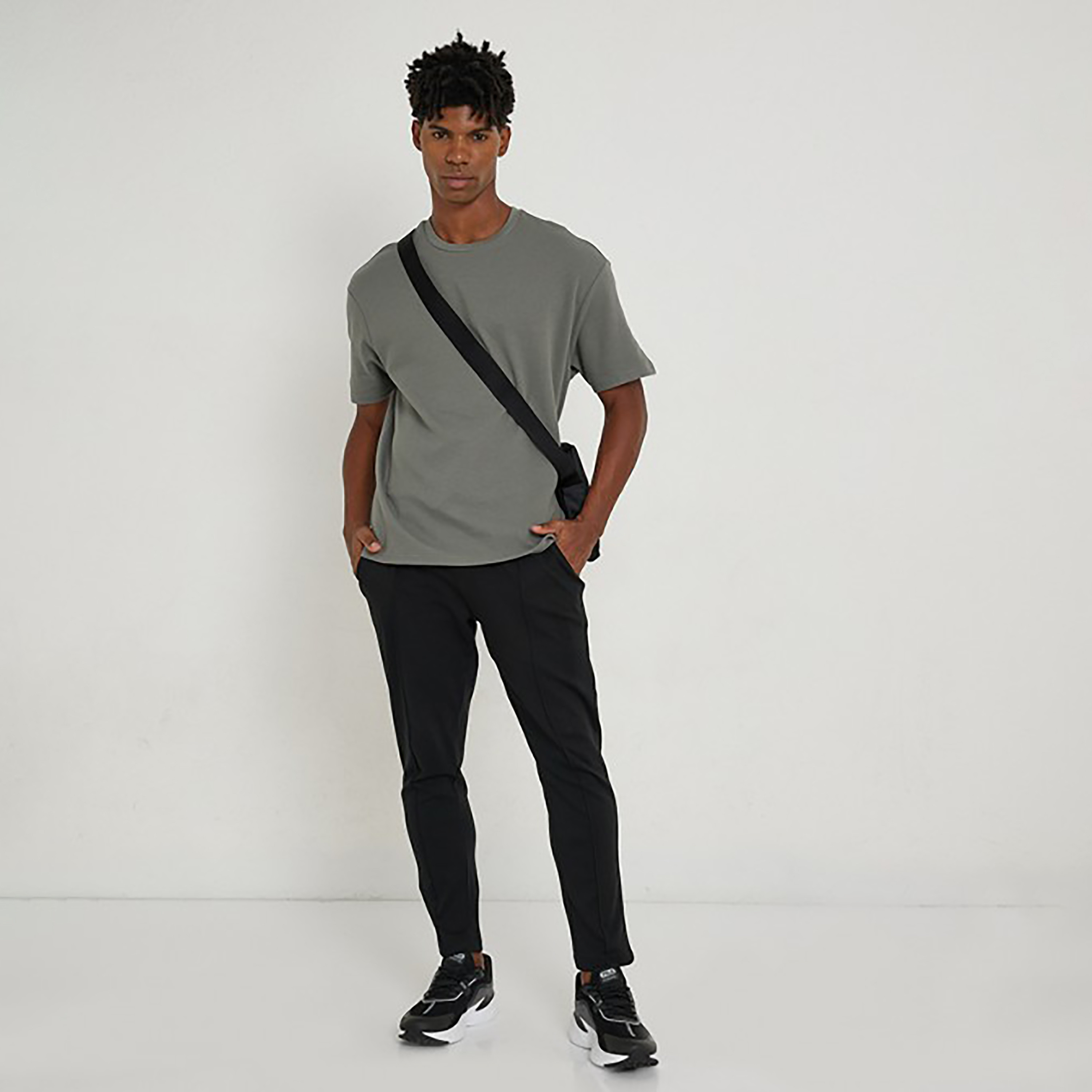 تي شيرت من ايروبوستال بأكمام قصيرة و ياقة مستديرة سادة-men-clothing-tshirtsandpolos-tshirts-image-2