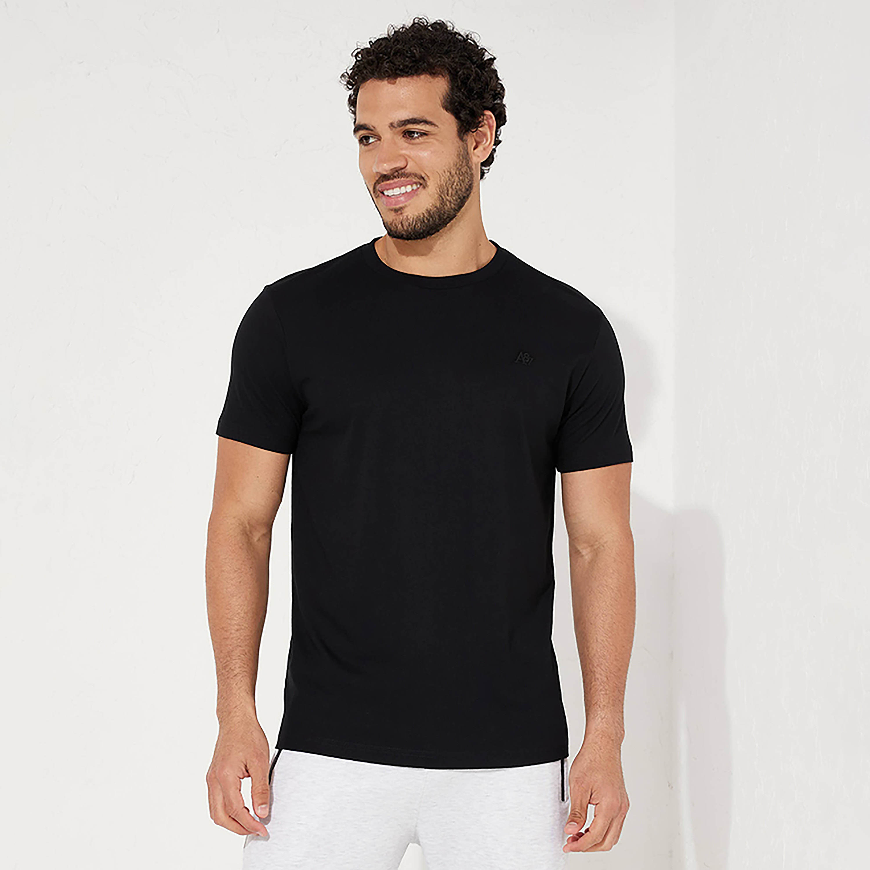 تي شيرت سادة بياقة مستديرة وأكمام قصيرة من ايروبوستال-men-clothing-tshirtsandpolos-tshirts-image-12