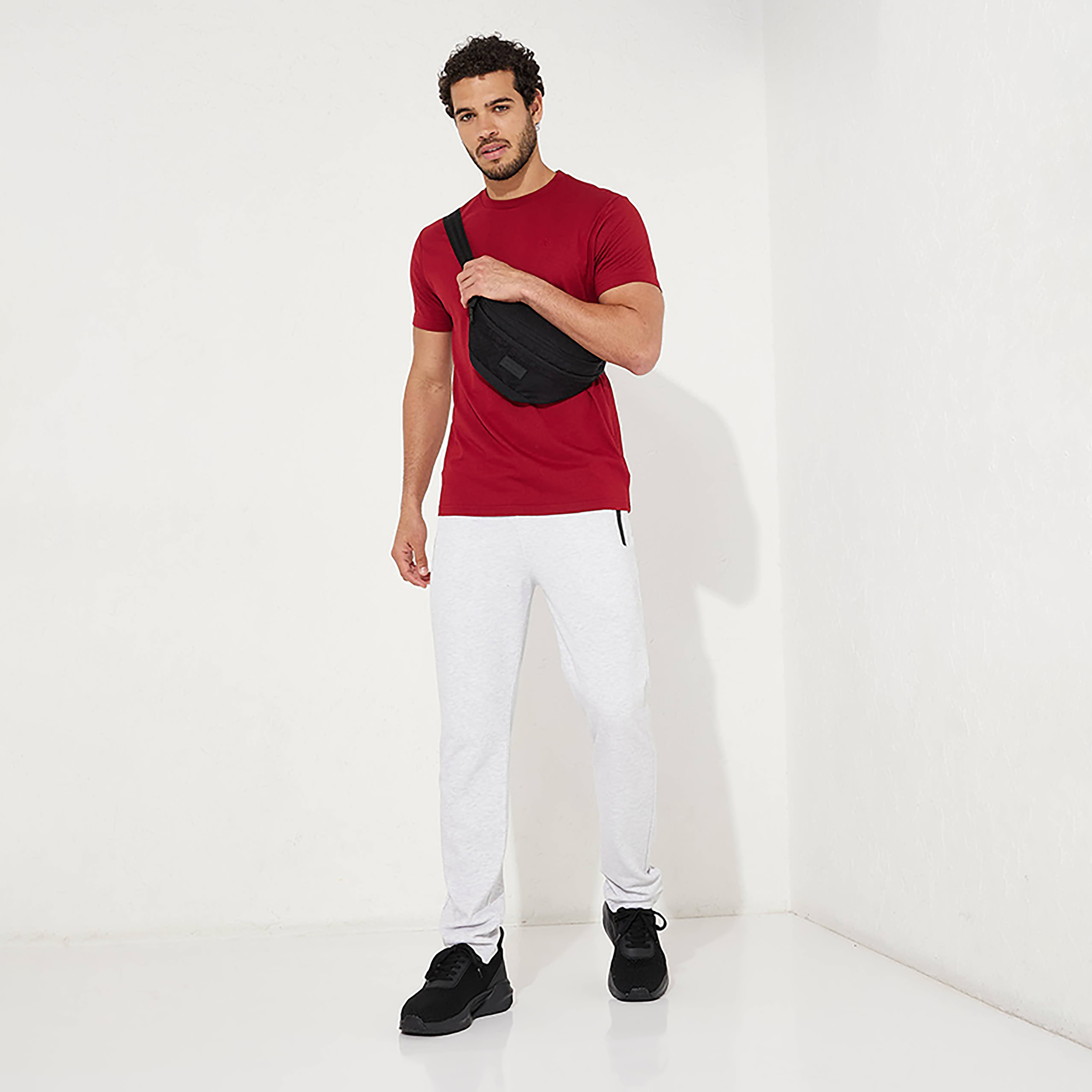تي شيرت سادة بياقة مستديرة وأكمام قصيرة من ايروبوستال-men-clothing-tshirtsandpolos-tshirts-image-6