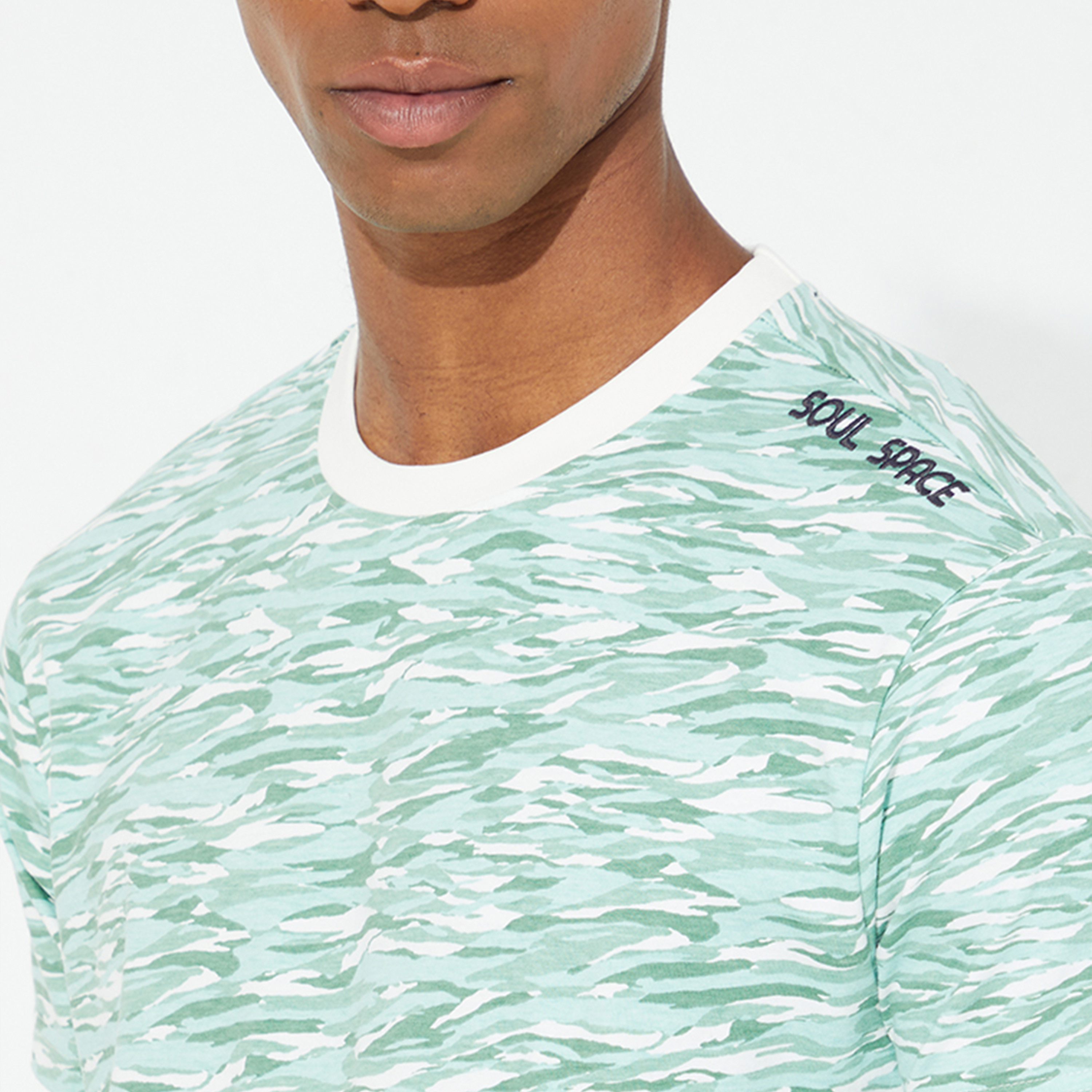 ايروبوستيل- تي شيرت رجالي مطبوع برقبة دائرية وأكمام قصيرة-men-clothing-tshirtsandpolos-tshirts-image-3