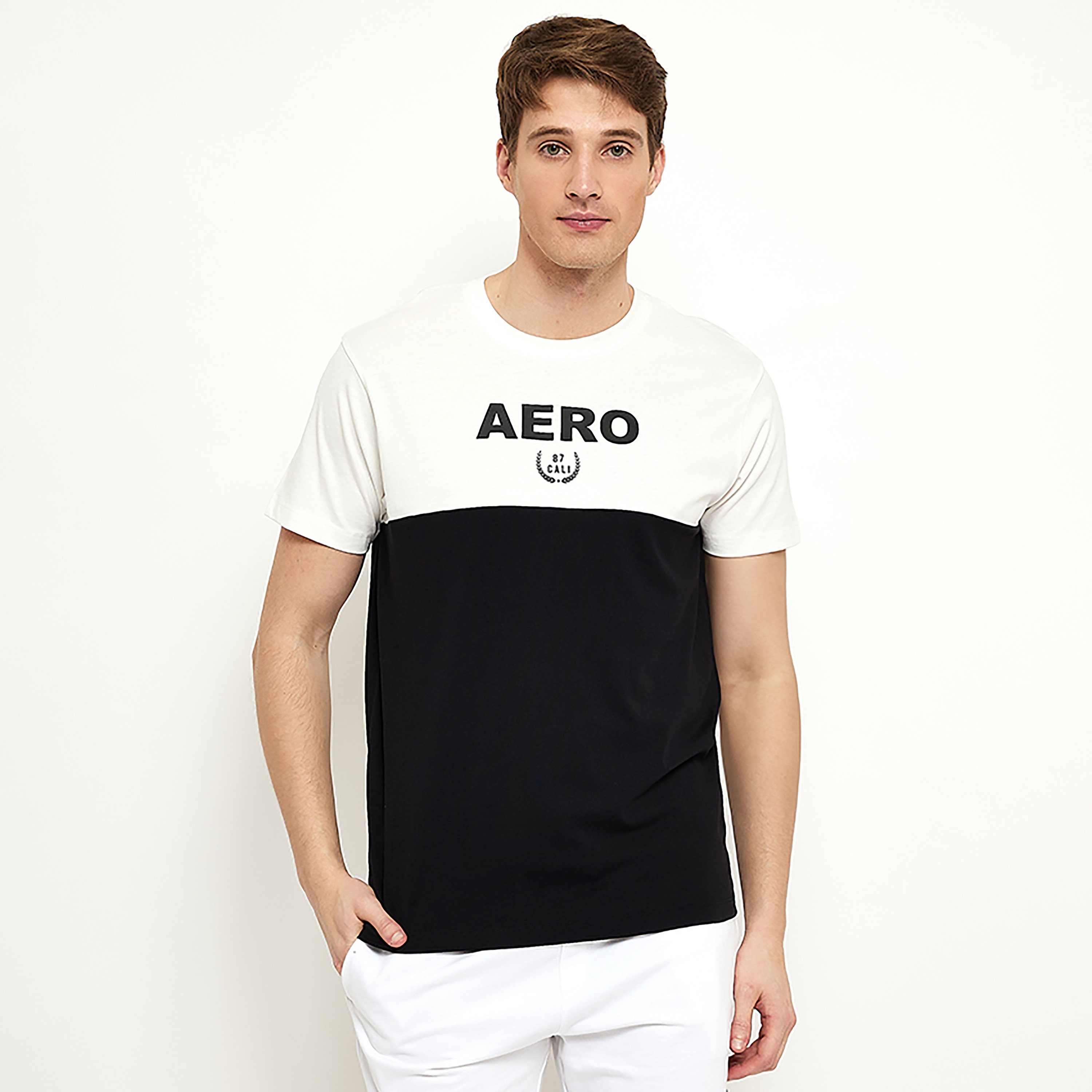 تي شيرت من ايروبوستال بأكمام قصيرة و ياقة مستديرة مع كلر بلوك-men-clothing-tshirtsandpolos-tshirts-image-1