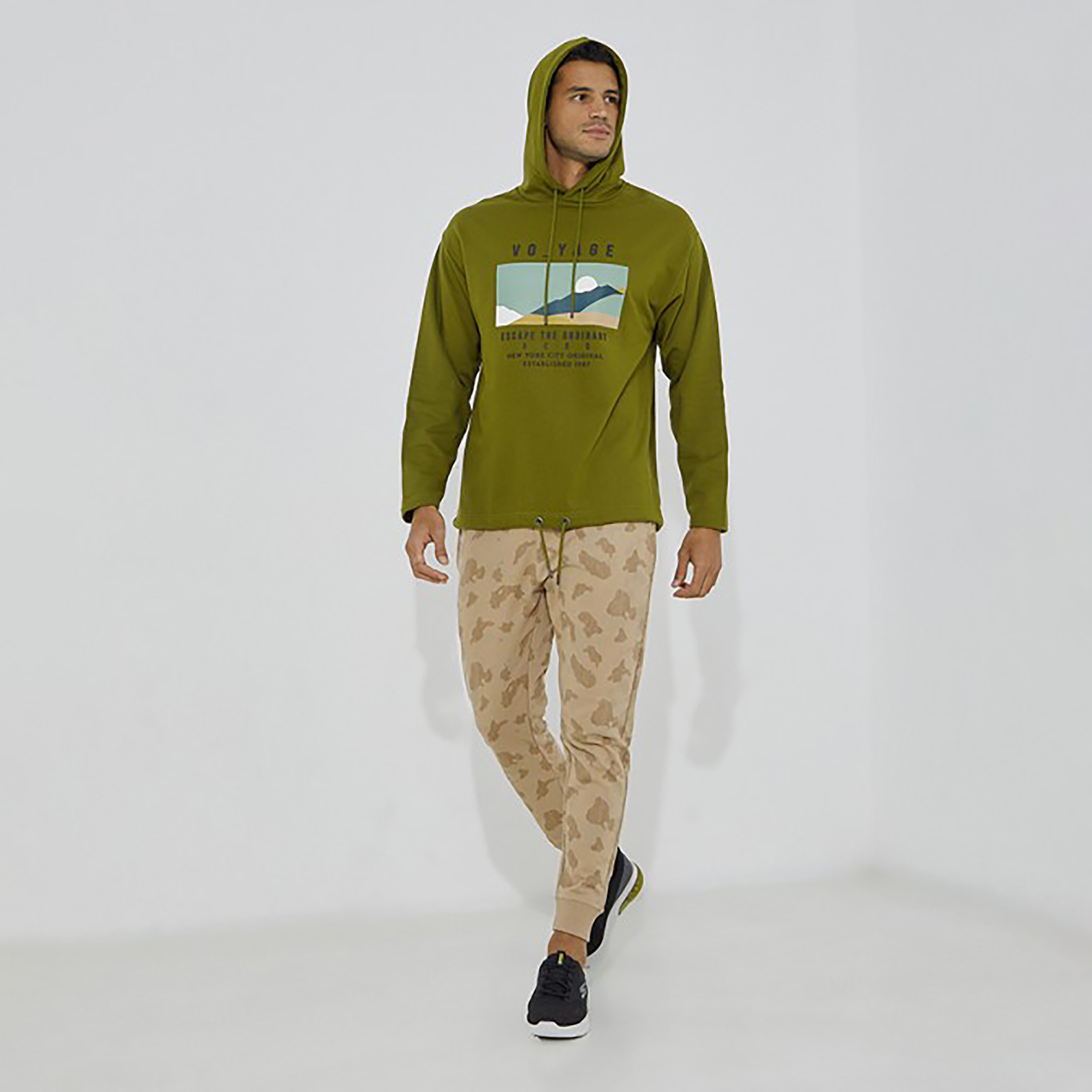 Aeropostale Graphic Long Sleeves Hoodie-men-winterwear-hoodiesandsweatshirts-image-2