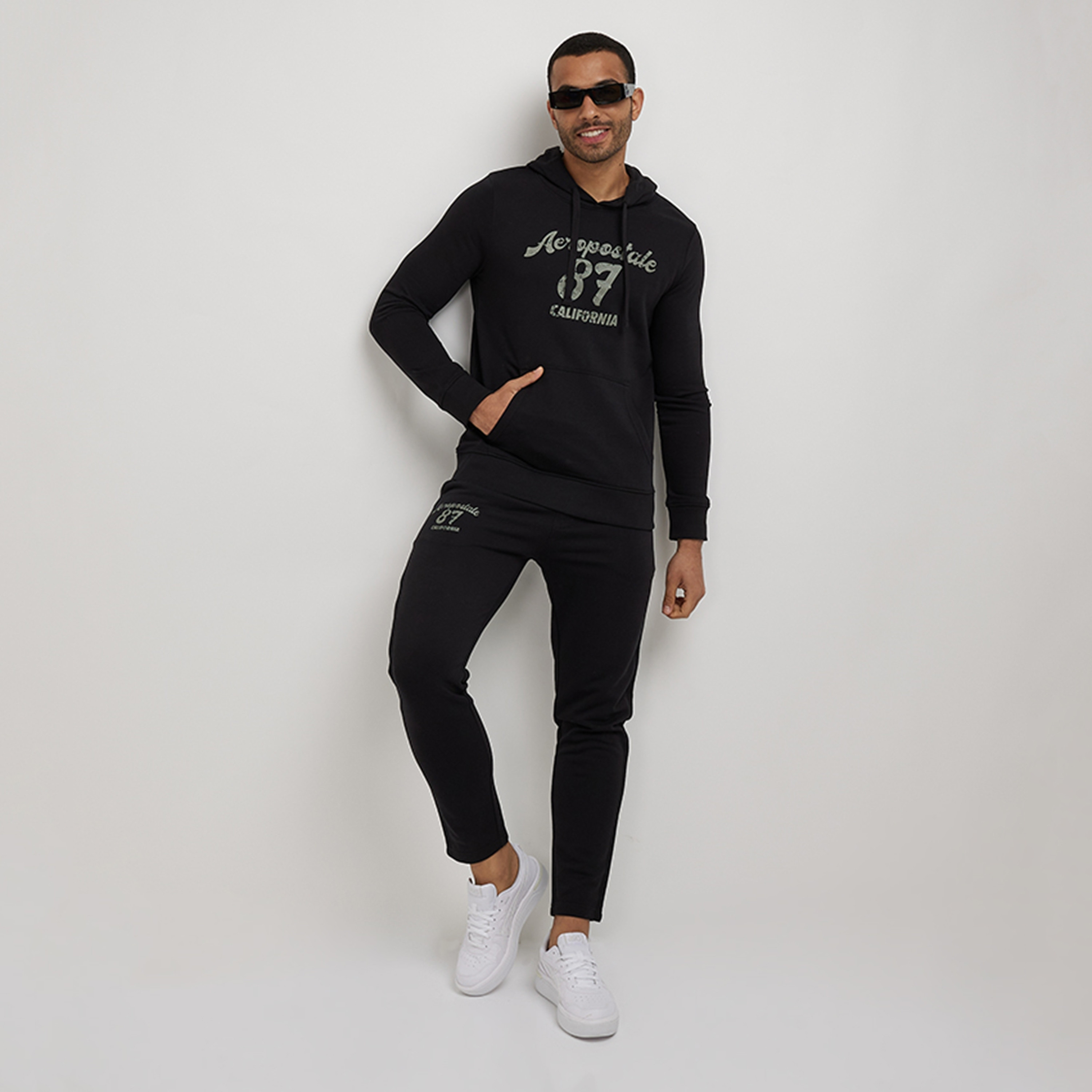 Aeropostale Logo Print Long Sleeves Kangaroo Pocket Men's Hoodie-men-winterwear-hoodiesandsweatshirts-image-2