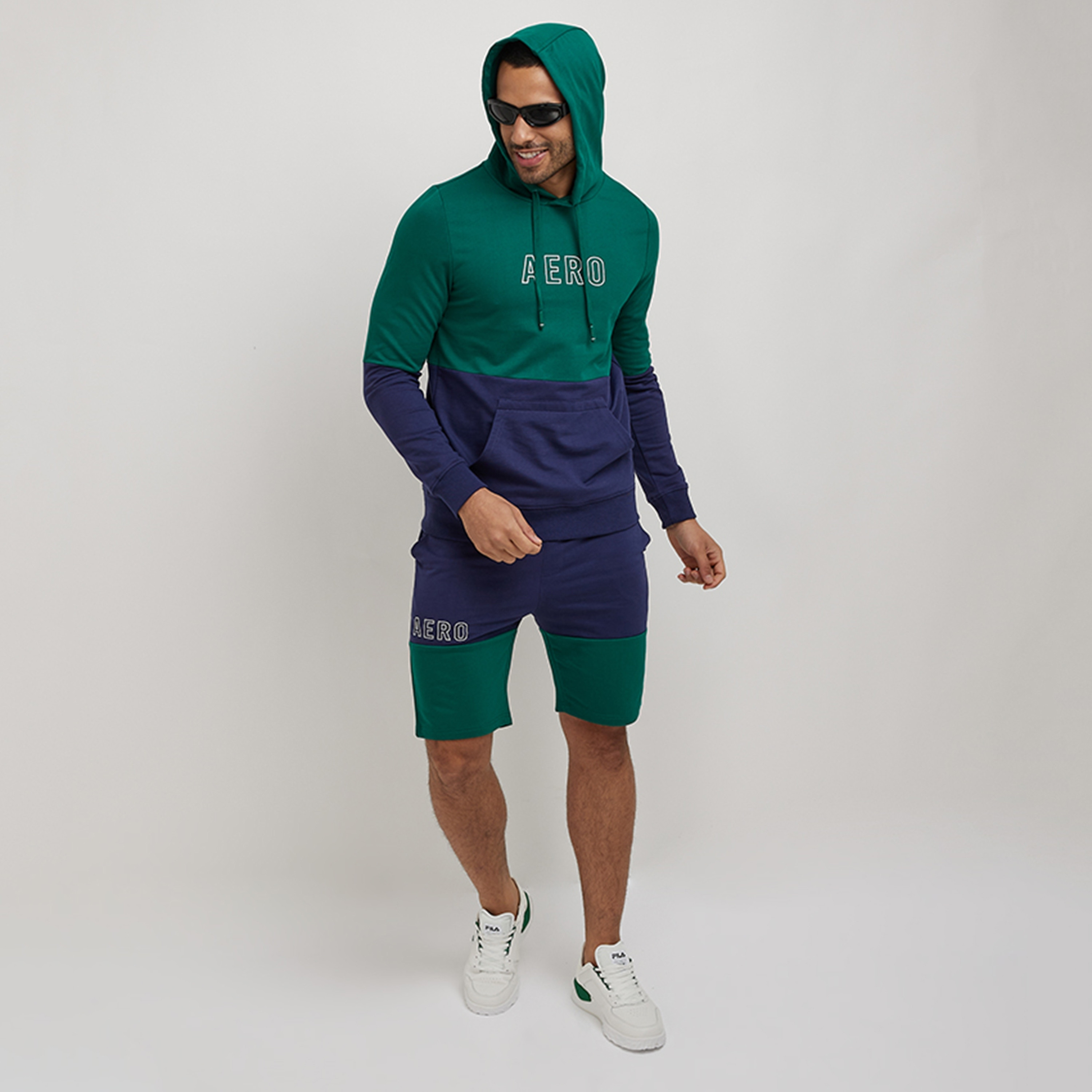 هودي رجالي بجيوب كنغر وأكمام طويلة بألوان متعددة من أيروبوستال-men-winterwear-hoodiesandsweatshirts-image-2