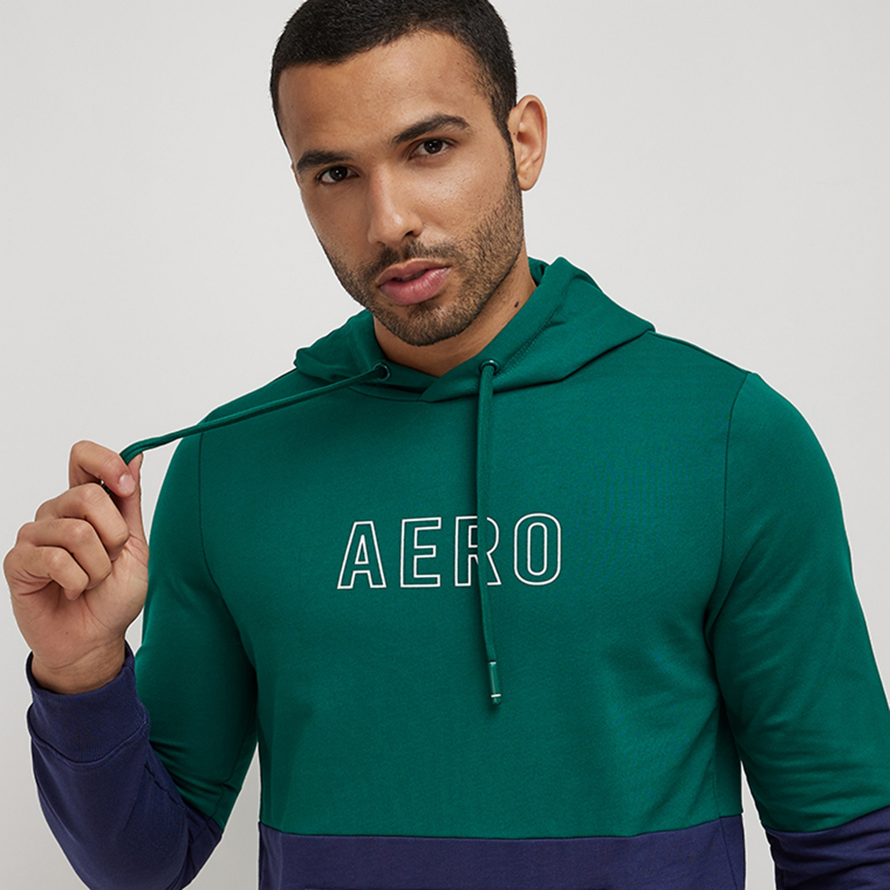 هودي رجالي بجيوب كنغر وأكمام طويلة بألوان متعددة من أيروبوستال-men-winterwear-hoodiesandsweatshirts-image-3