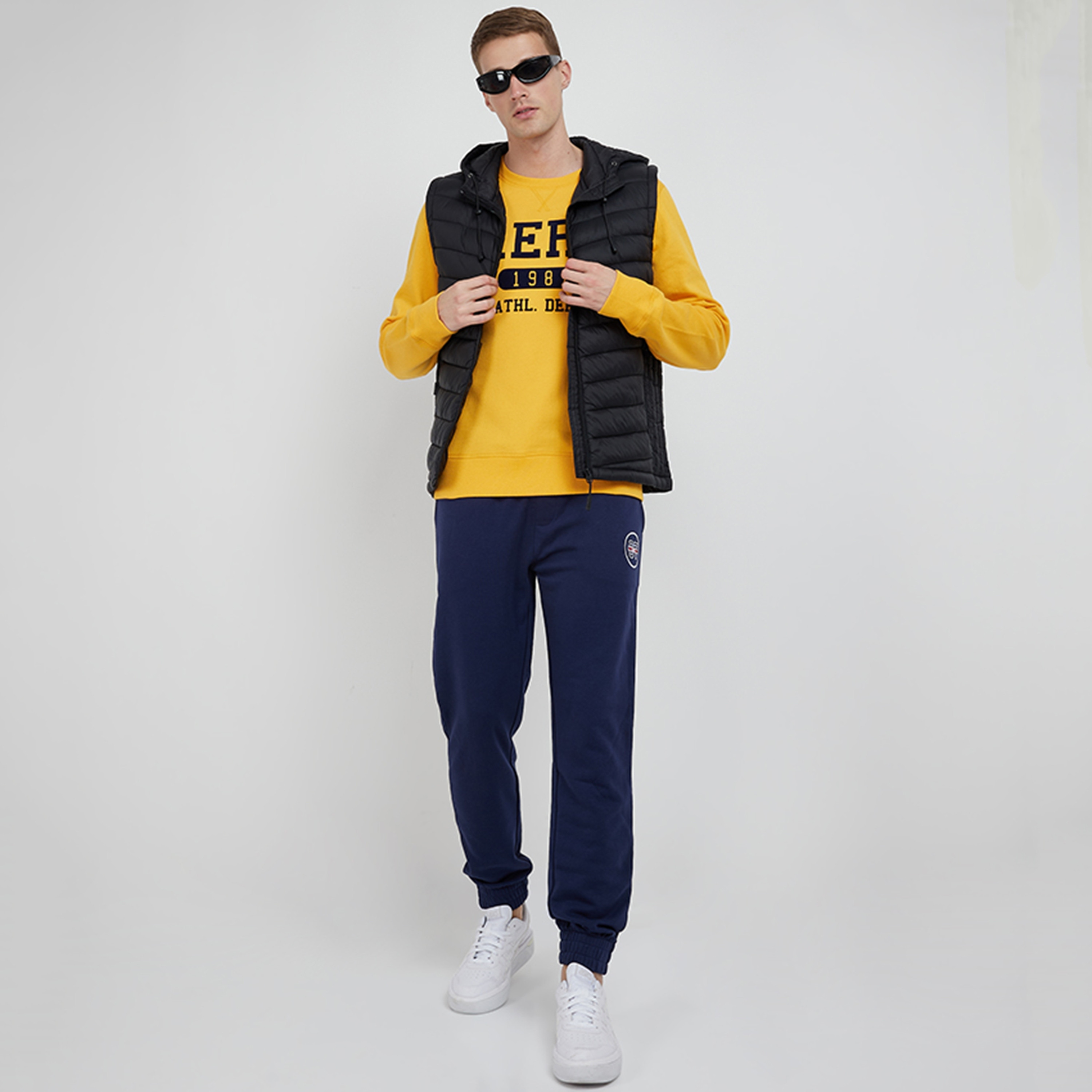 Aeropostale Logo Print Crew Neck Long Sleeves Men's Sweatshirt-men-winterwear-hoodiesandsweatshirts-image-2