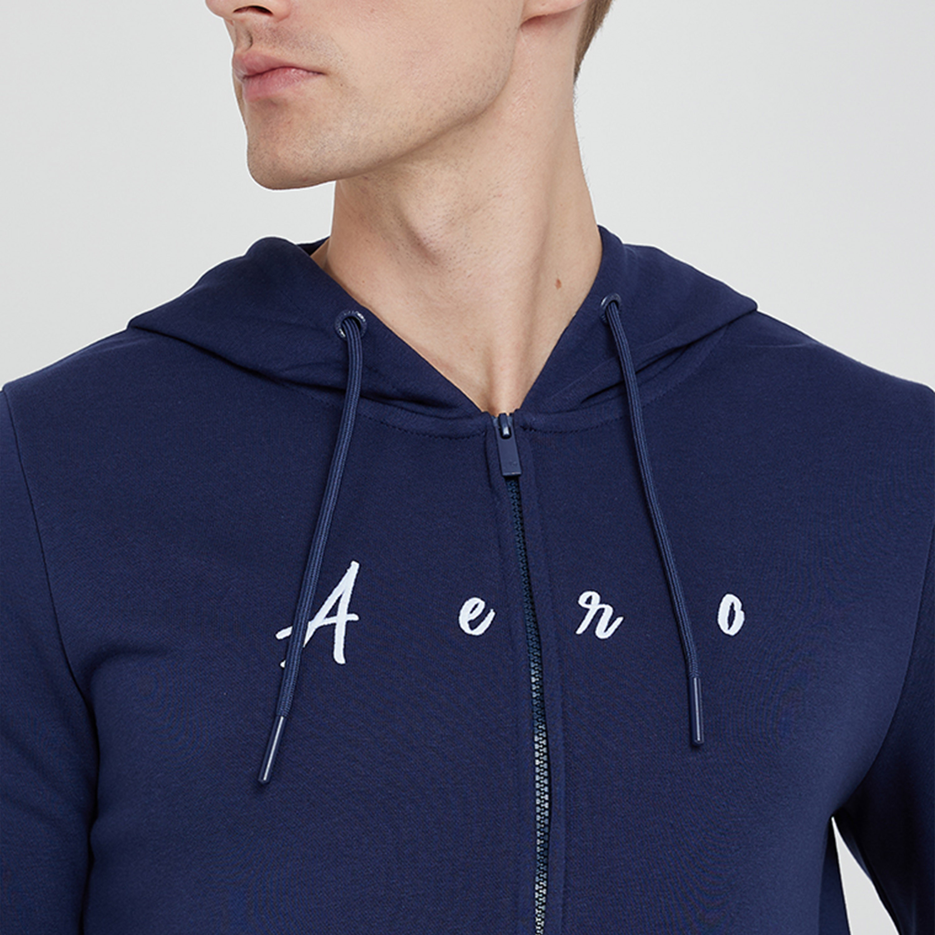 ايروبوستيل- بلوزة بسحاب وأكمام طويلة وشعار مطبوع للرجال مع جيب أمامي-men-winterwear-hoodiesandsweatshirts-image-3