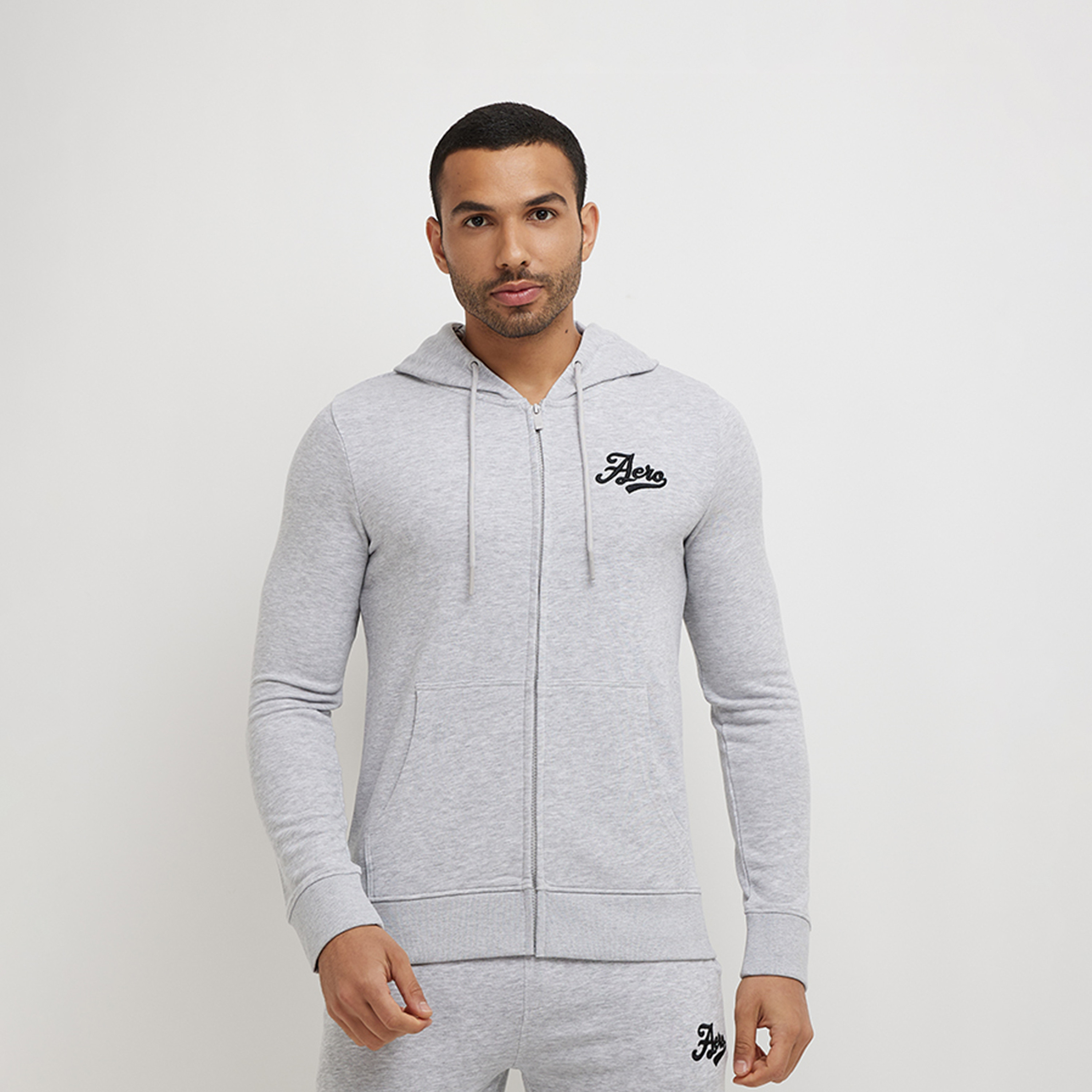 ايروبوستيل- بلوزة بسحاب وأكمام طويلة وشعار مطبوع للرجال مع جيب أمامي-men-clothing-hoodiesandsweatshirts-image-1