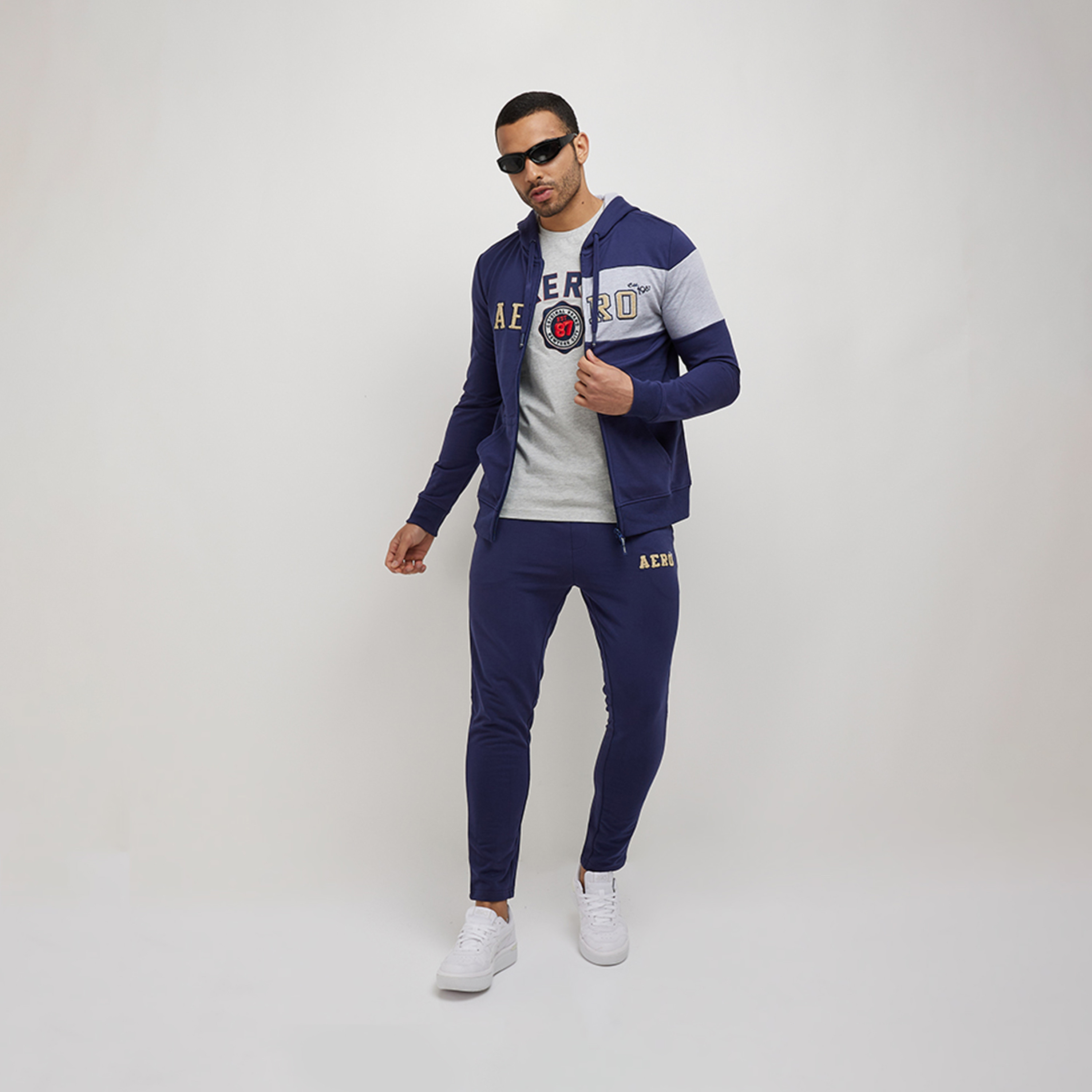 ايروبوستيل- بلوزة بسحاب وأكمام طويلة وشعار للرجال مع جيب أمامي-men-clothing-hoodiesandsweatshirts-image-2
