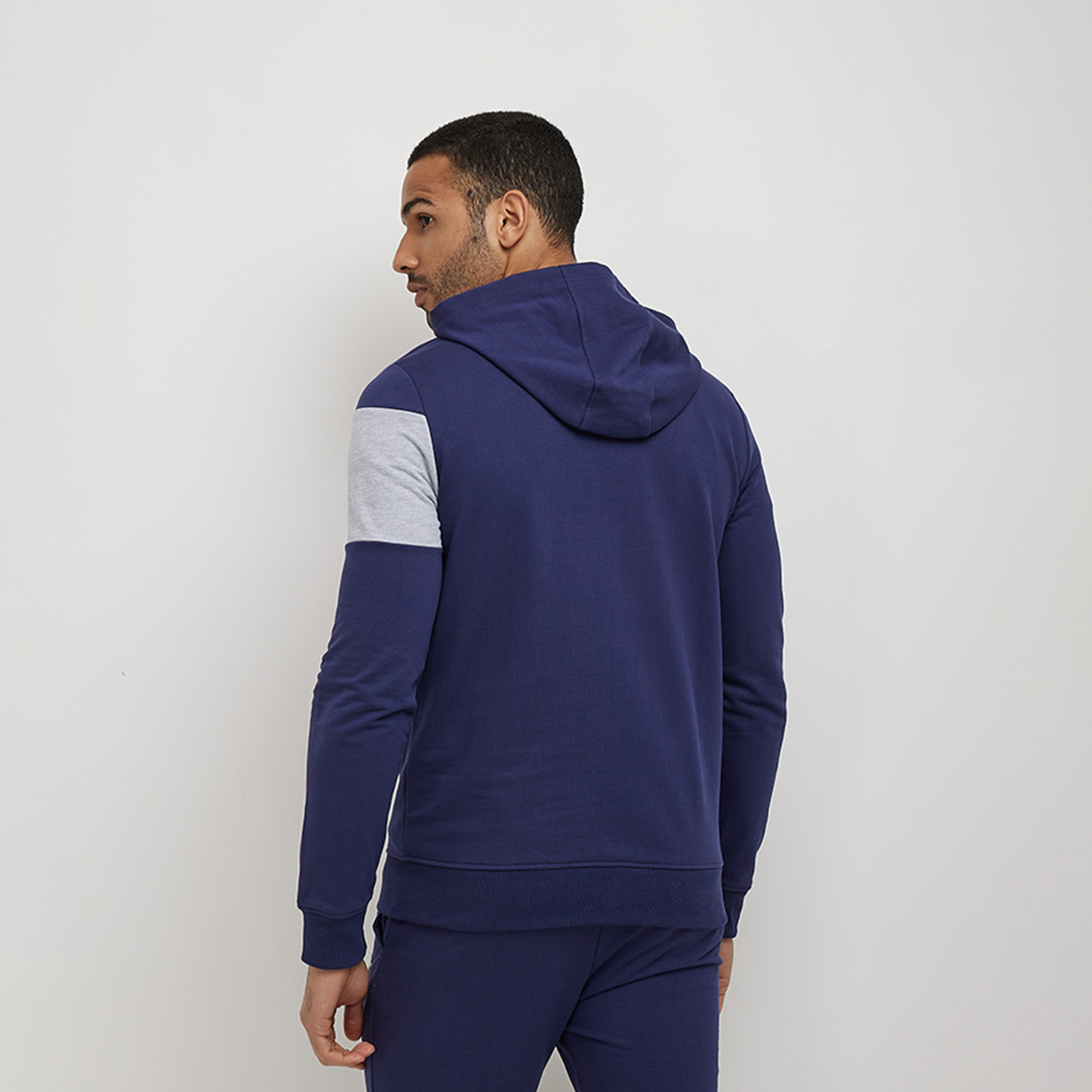 ايروبوستيل- بلوزة بسحاب وأكمام طويلة وشعار للرجال مع جيب أمامي-men-clothing-hoodiesandsweatshirts-image-4