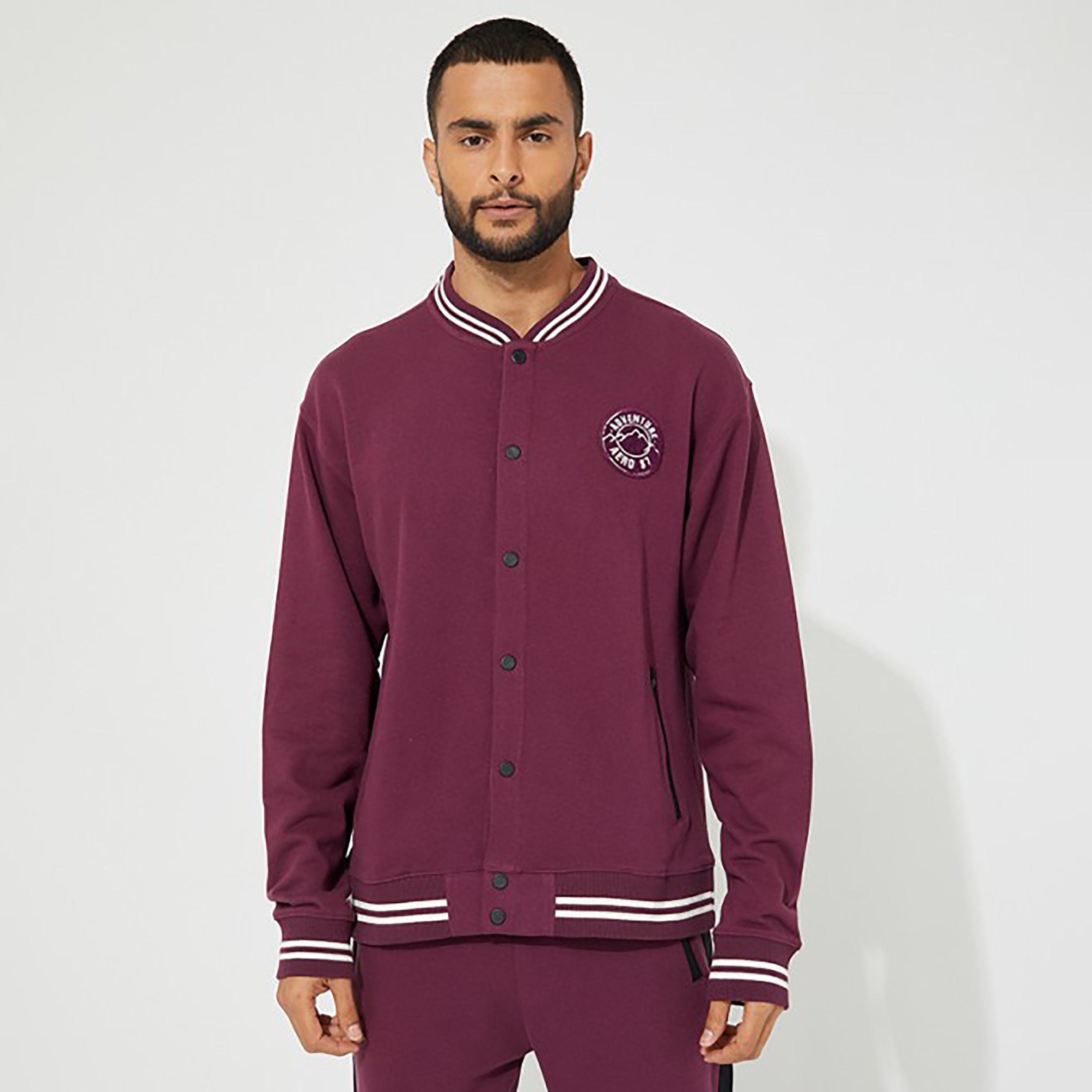 جاكيت اسكواش ذات ياقة واقفة مزخرفة من إيروبوستال-men-clothing-jacketsandblazers-jackets-image-5