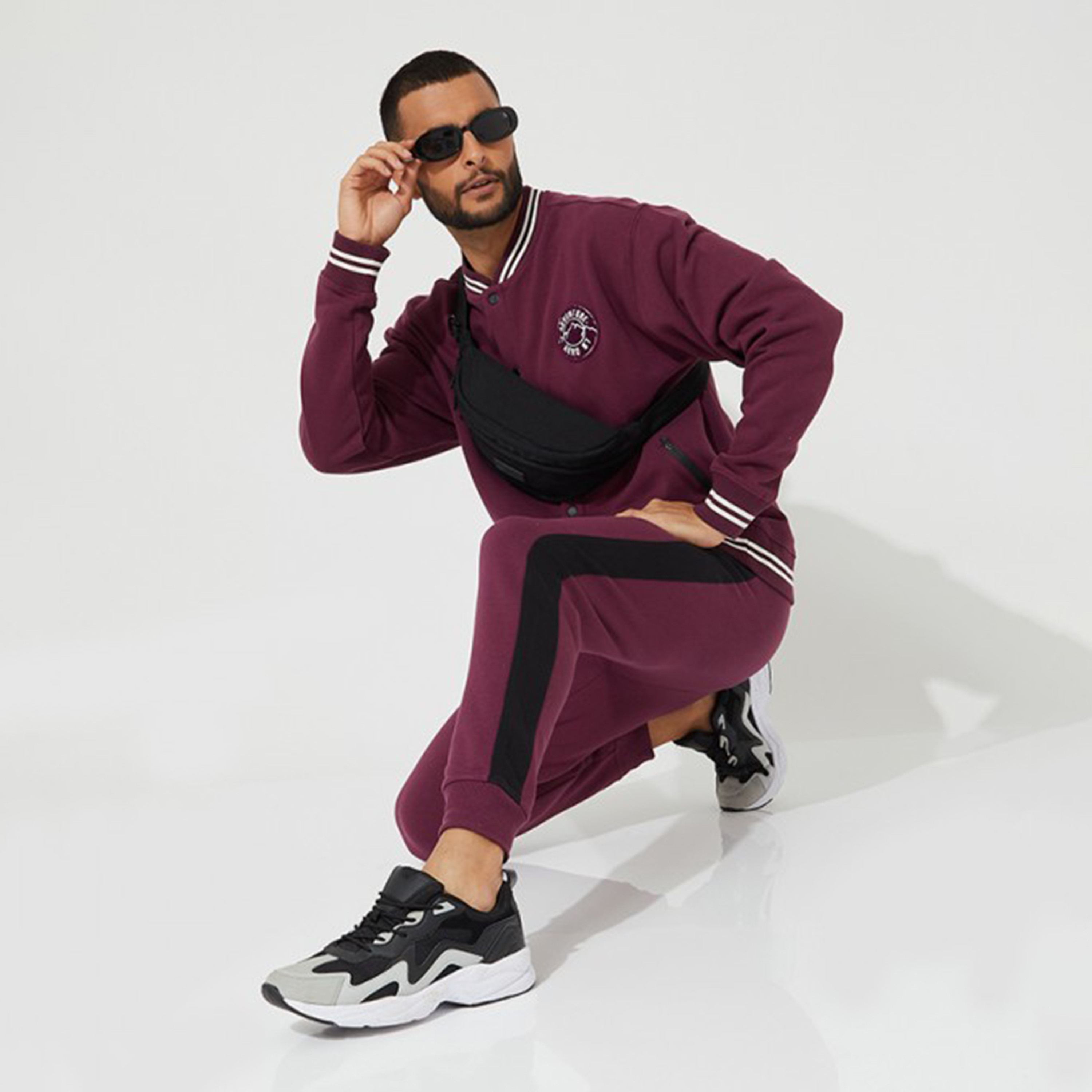 جاكيت اسكواش ذات ياقة واقفة مزخرفة من إيروبوستال-men-clothing-jacketsandblazers-jackets-image-6