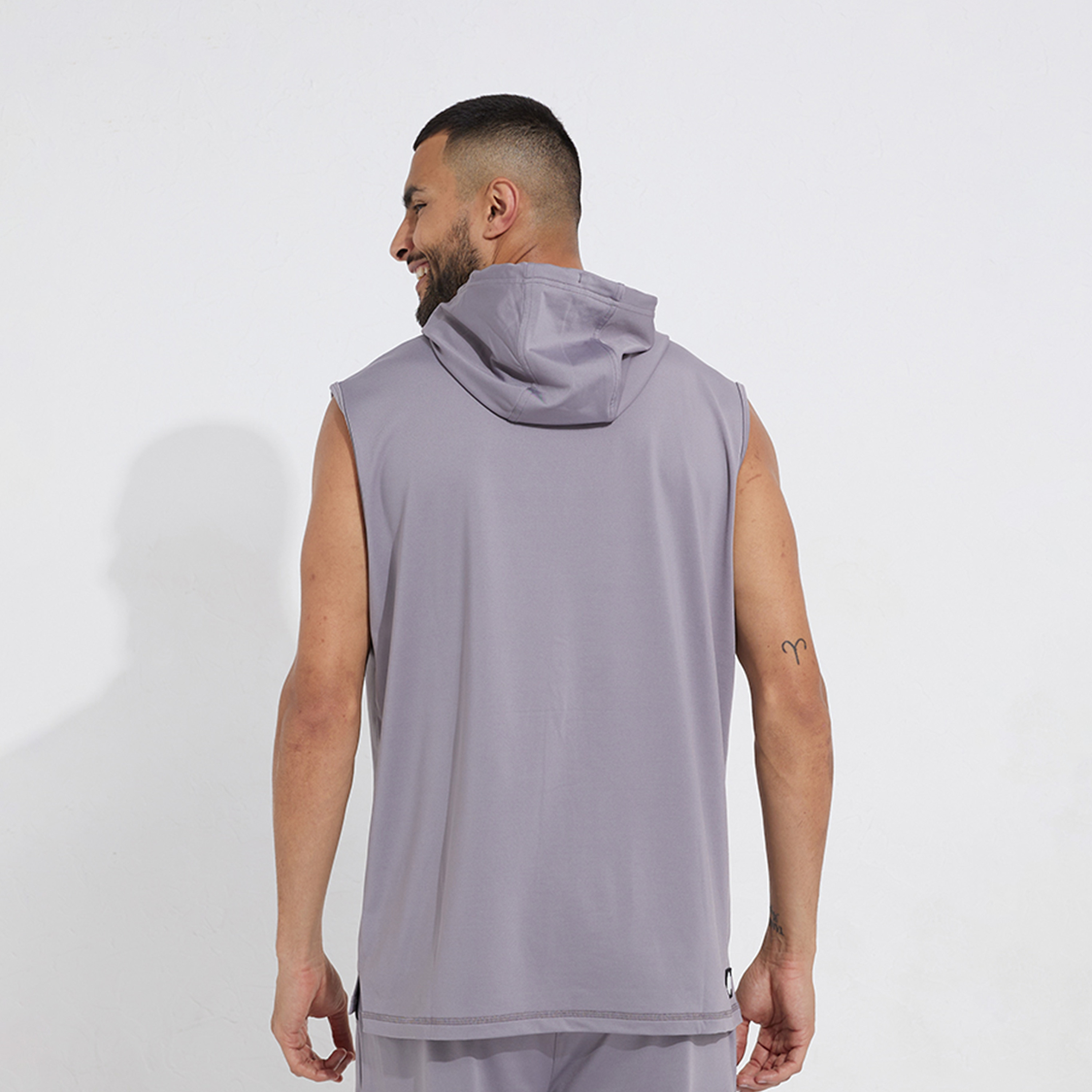 ايروبوستيل- تي شيرت رجالي سادة بدون أكمام بغطاء رأس وجيب أمامي-men-clothing-tshirtsandpolos-tshirts-image-4