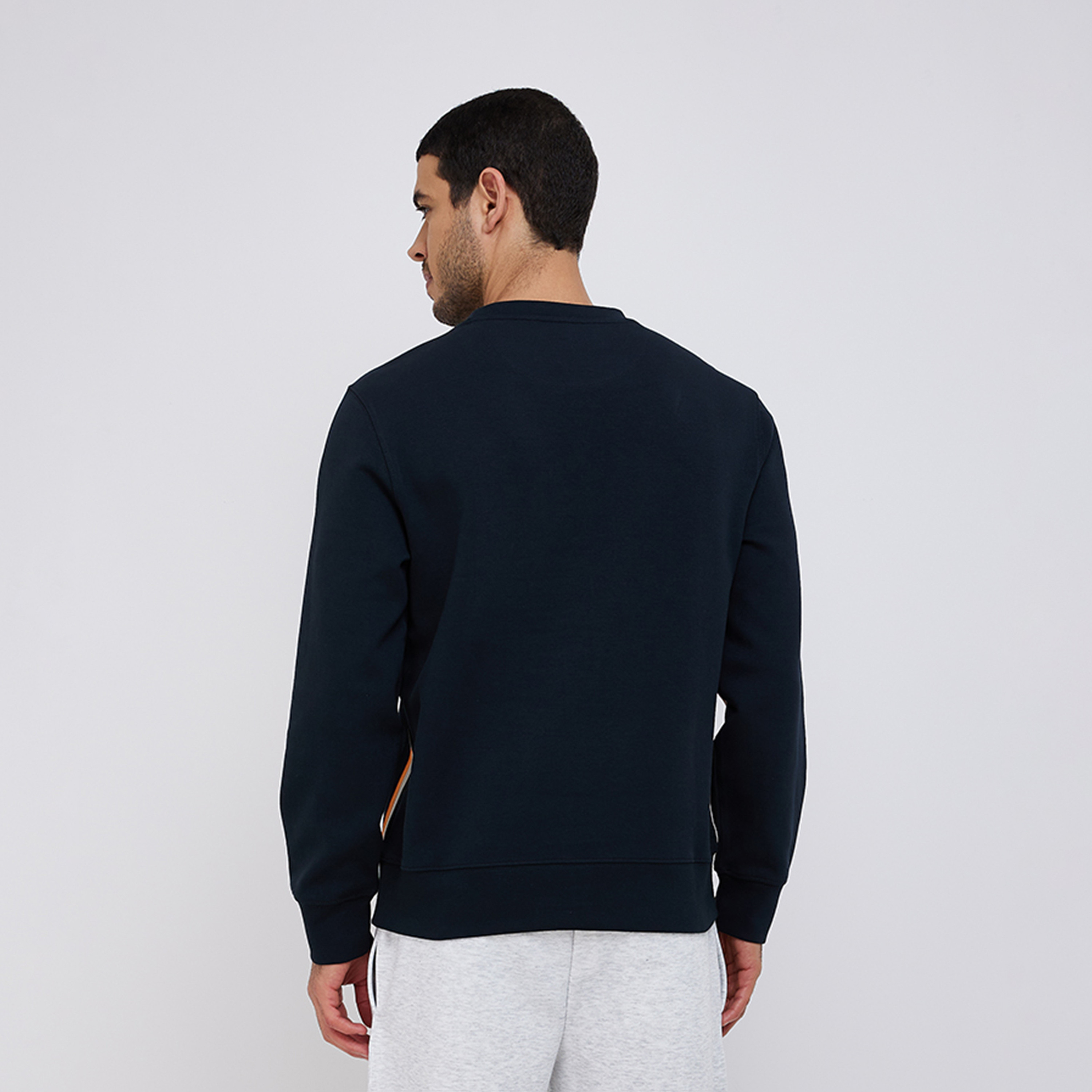 ايروبوستيل- سويت شيرت رجالي مطبوع وأكمام طويلة وياقة دائرية بتصميم شريط جانبي-men-clothing-hoodiesandsweatshirts-image-4
