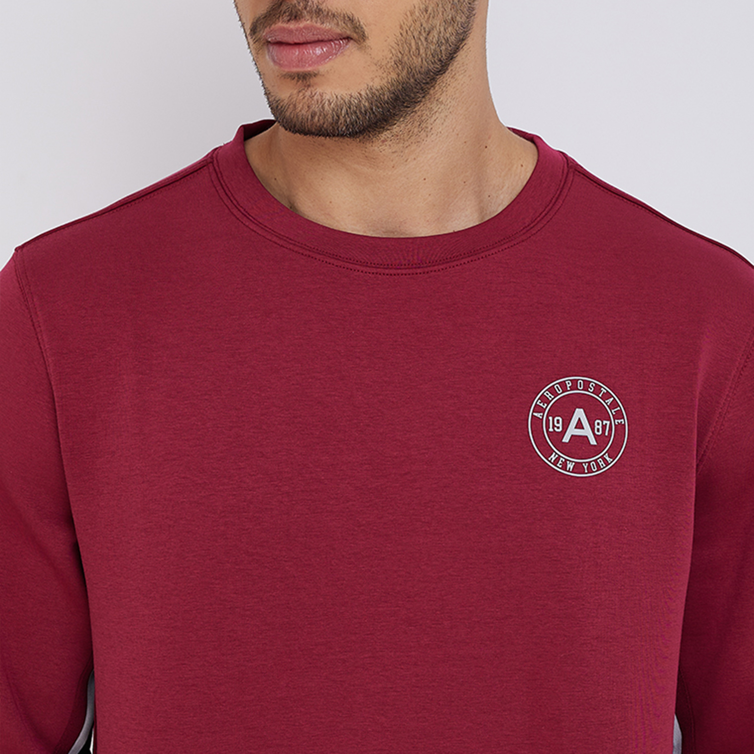 ايروبوستيل- سويت شيرت رجالي مطبوع وأكمام طويلة وياقة دائرية بتصميم شريط جانبي-men-clothing-hoodiesandsweatshirts-image-3