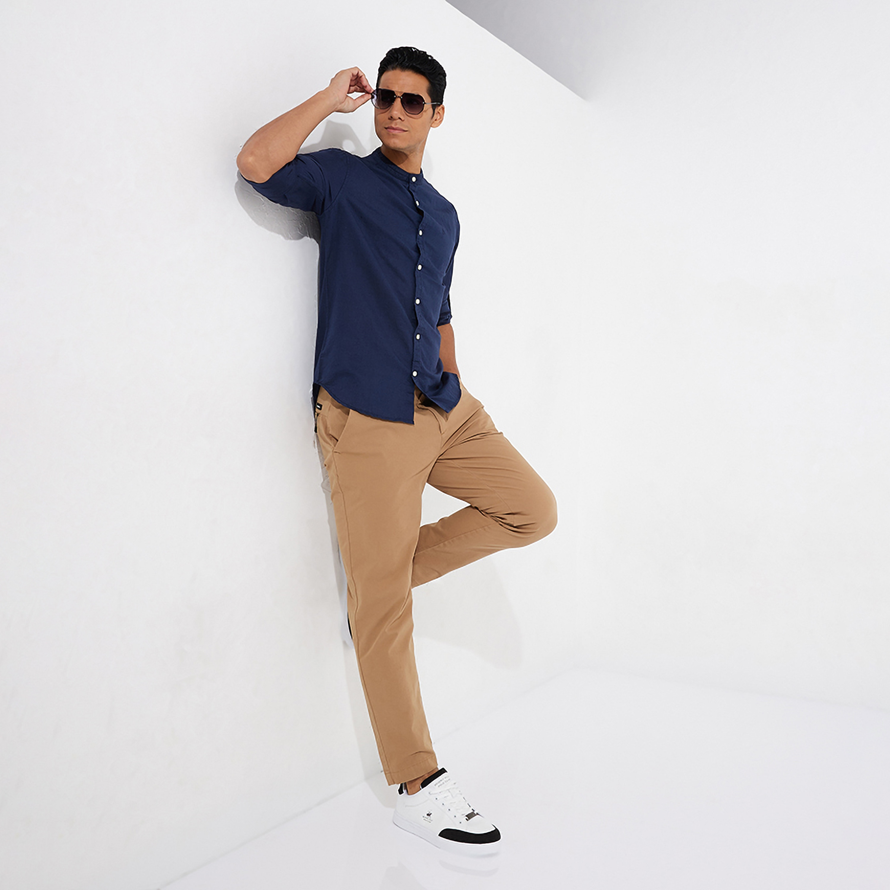 ايروبوستيل- قميص رسمي سادة بياقة ماندرين وأكمام طويلة للرجال-men-clothing-shirts-image-10