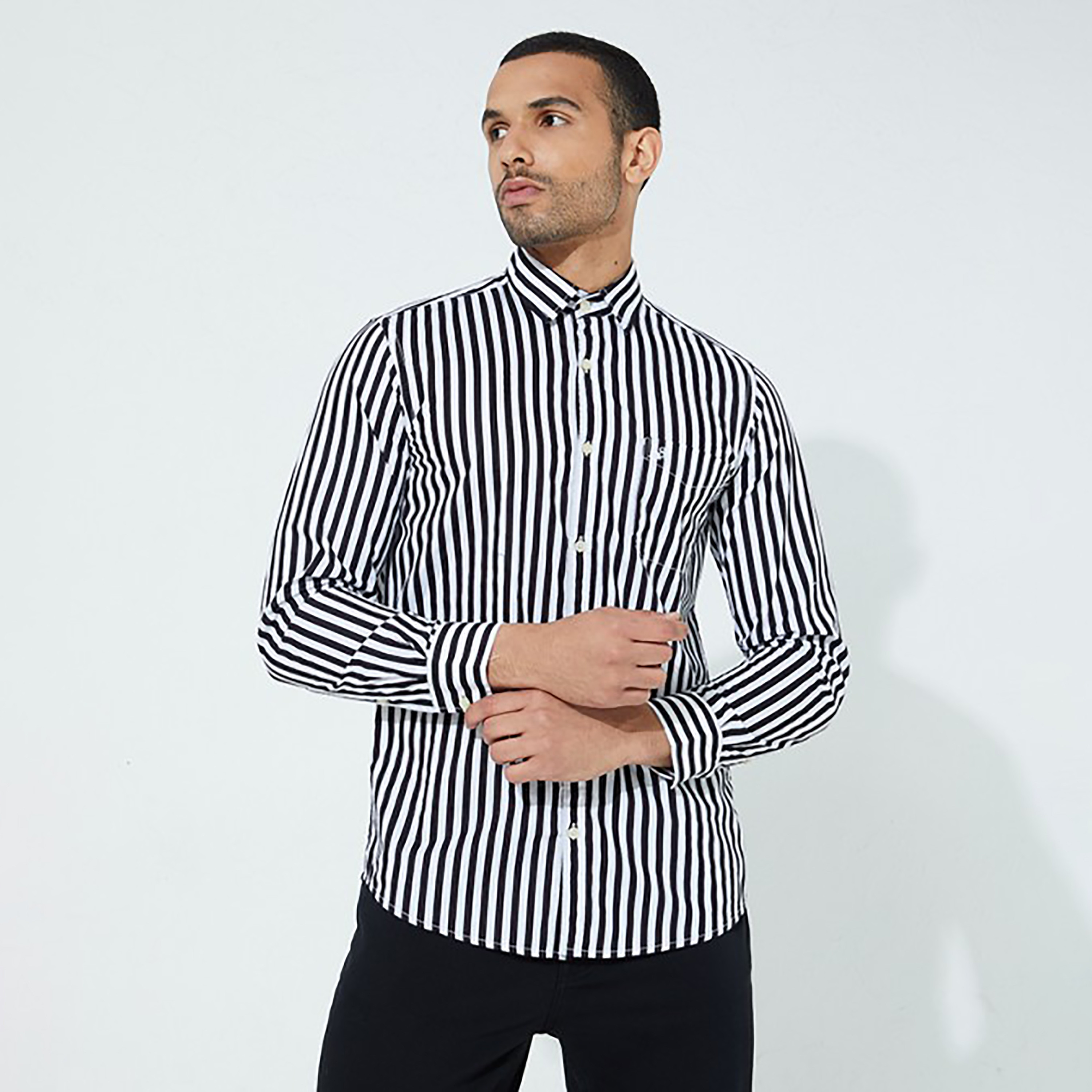 قميص بأكمام طويلة بياقة ذات مخططة من ايروبوستال-men-clothing-shirts-image-1