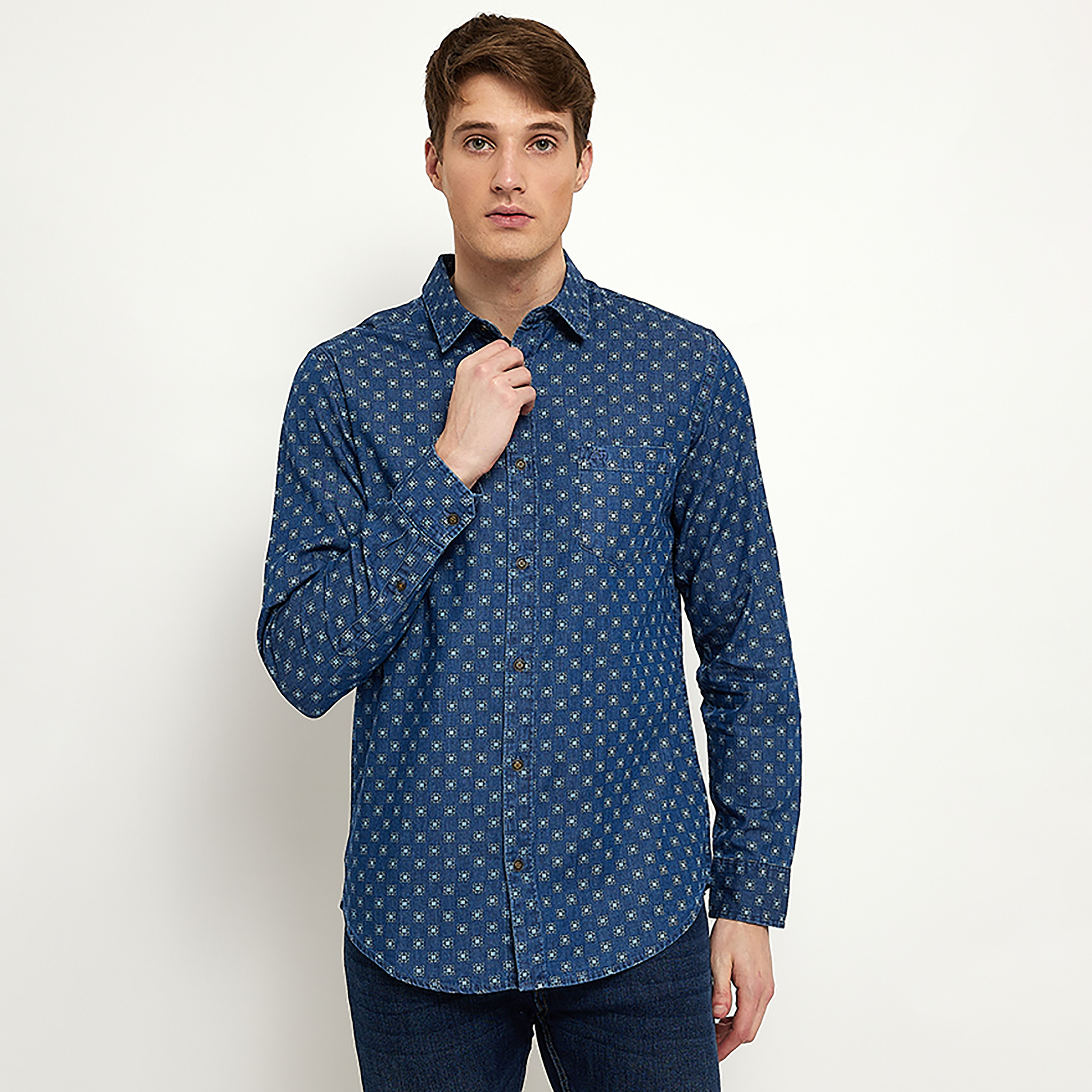 قميص بأكمام طويلة بياقة كلاسيكية مطبوعة من ايروبوستال-men-clothing-shirts-image-1