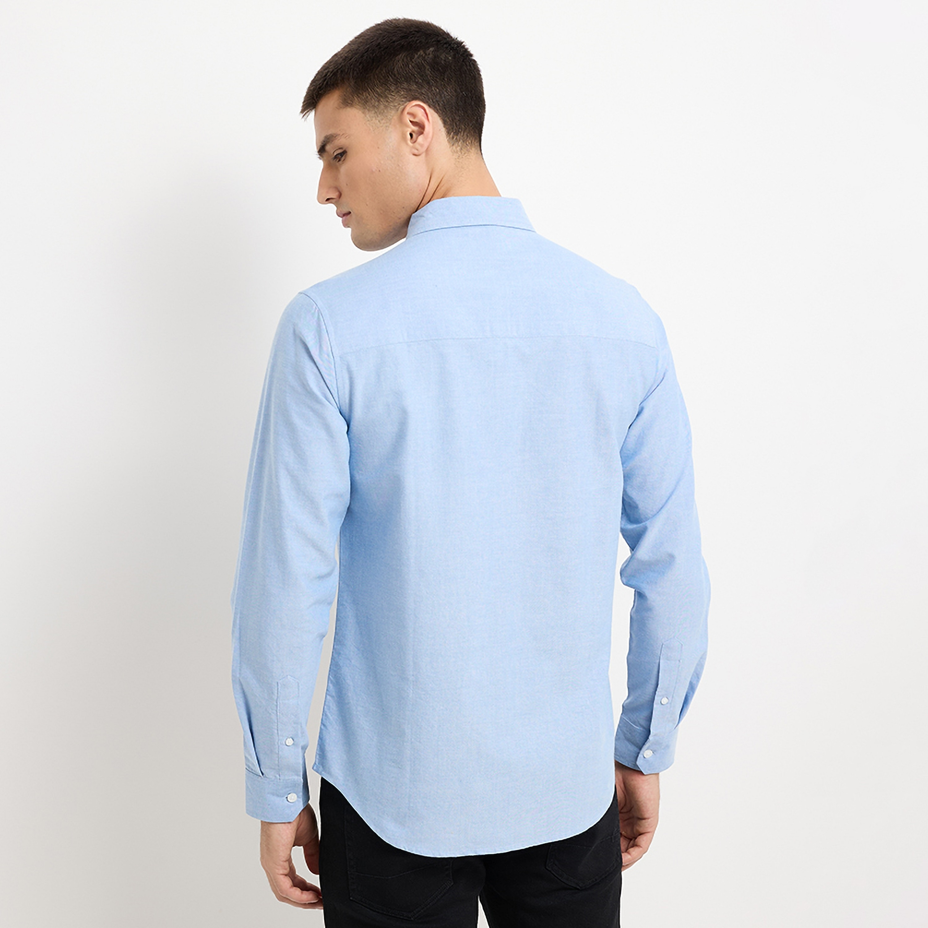 قميص للرجال بأكمام طويلة وياقة متباعدة سادة من أيروبوستال-men-clothing-shirts-image-4