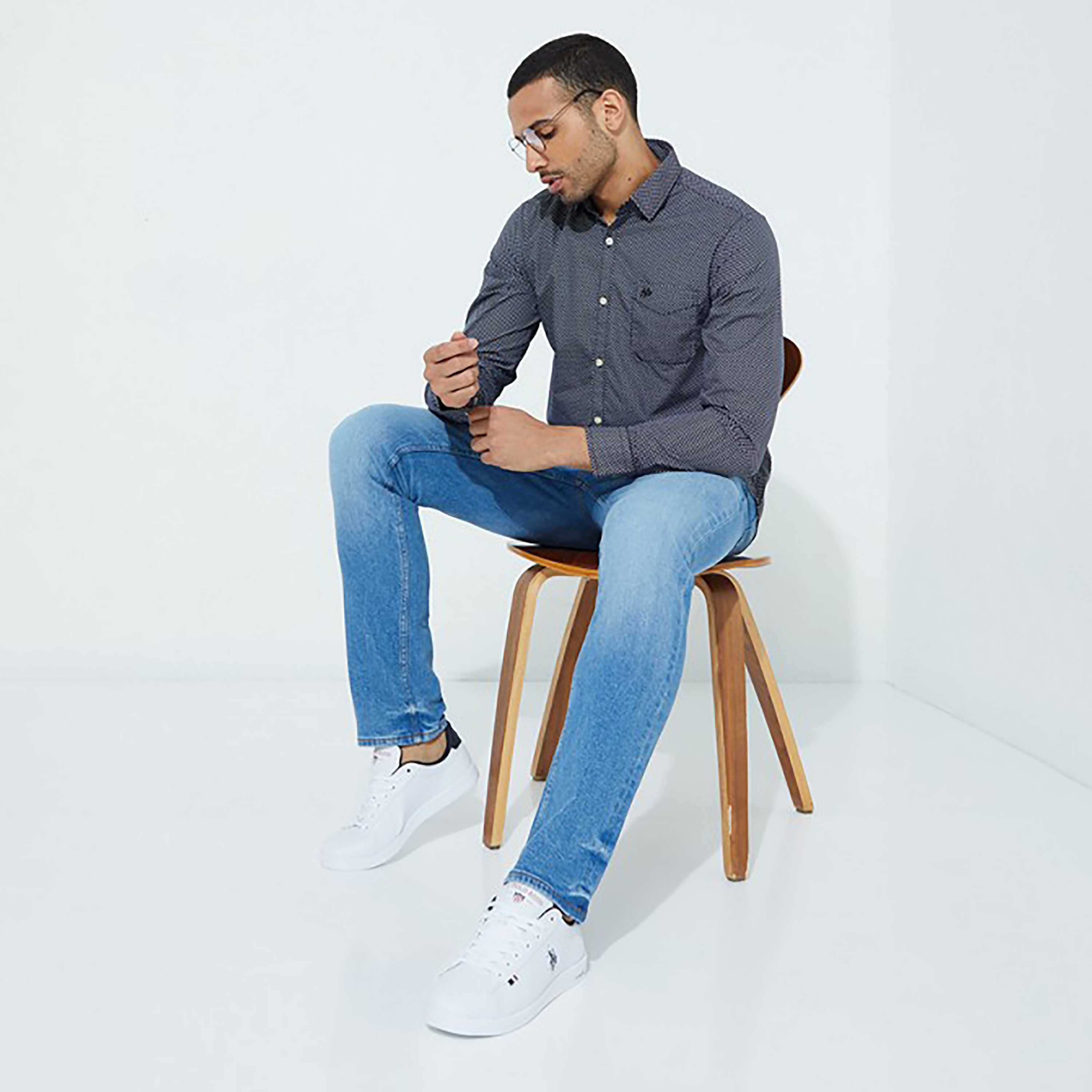 بنطال جينز من ايروبوستال ذو قصة عادية وجيب متوسط الارتفاع-men-clothing-bottoms-jeans-image-2