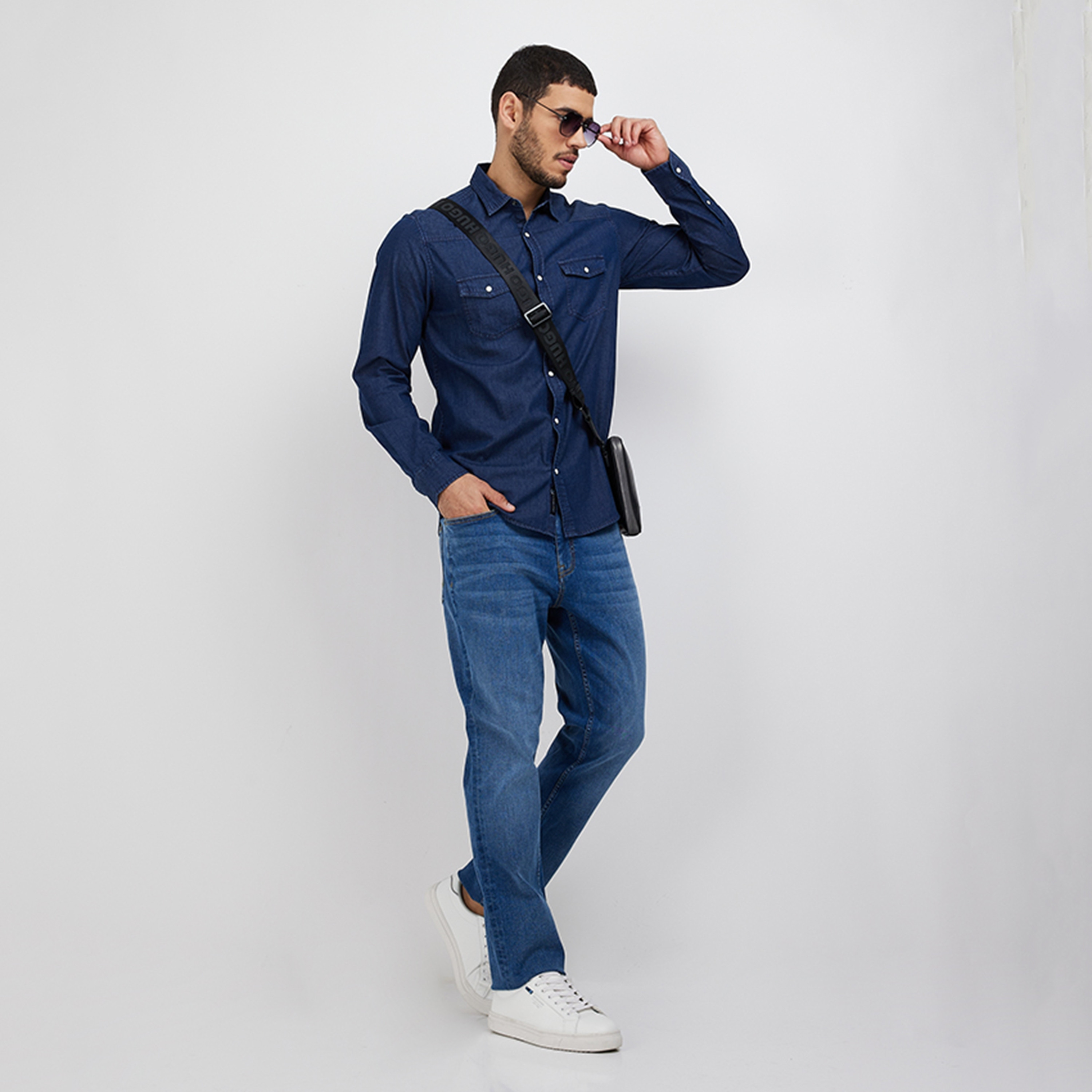 بنطلون جينز رجالي متوسط الارتفاع مزود بأزرار وسحّاب من أيروبوستال-men-clothing-bottoms-jeans-image-2