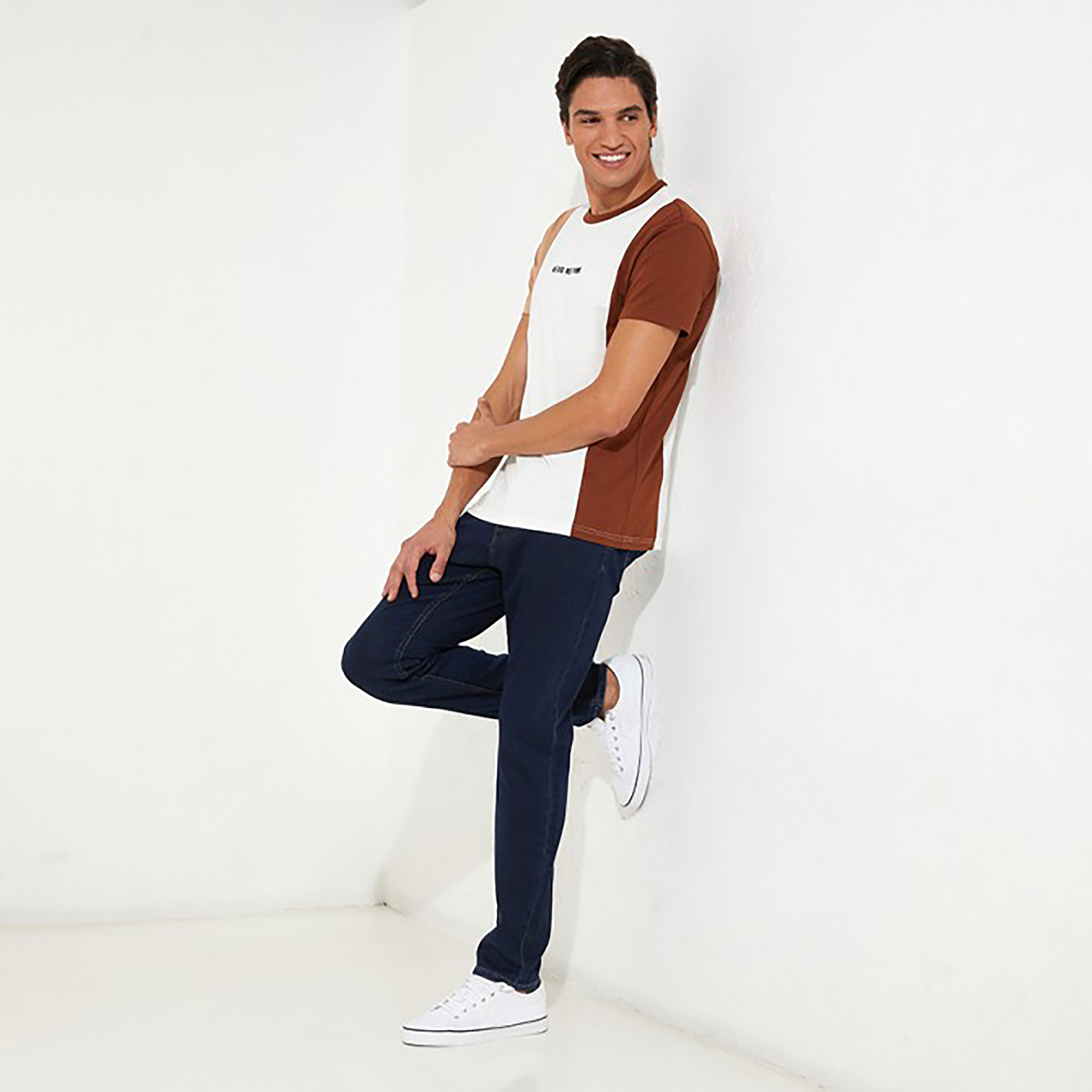 Aeropostale Regular Fit Mid-Rise Pocket Detail Jeans-men-clothing-bottoms-jeans-image-4